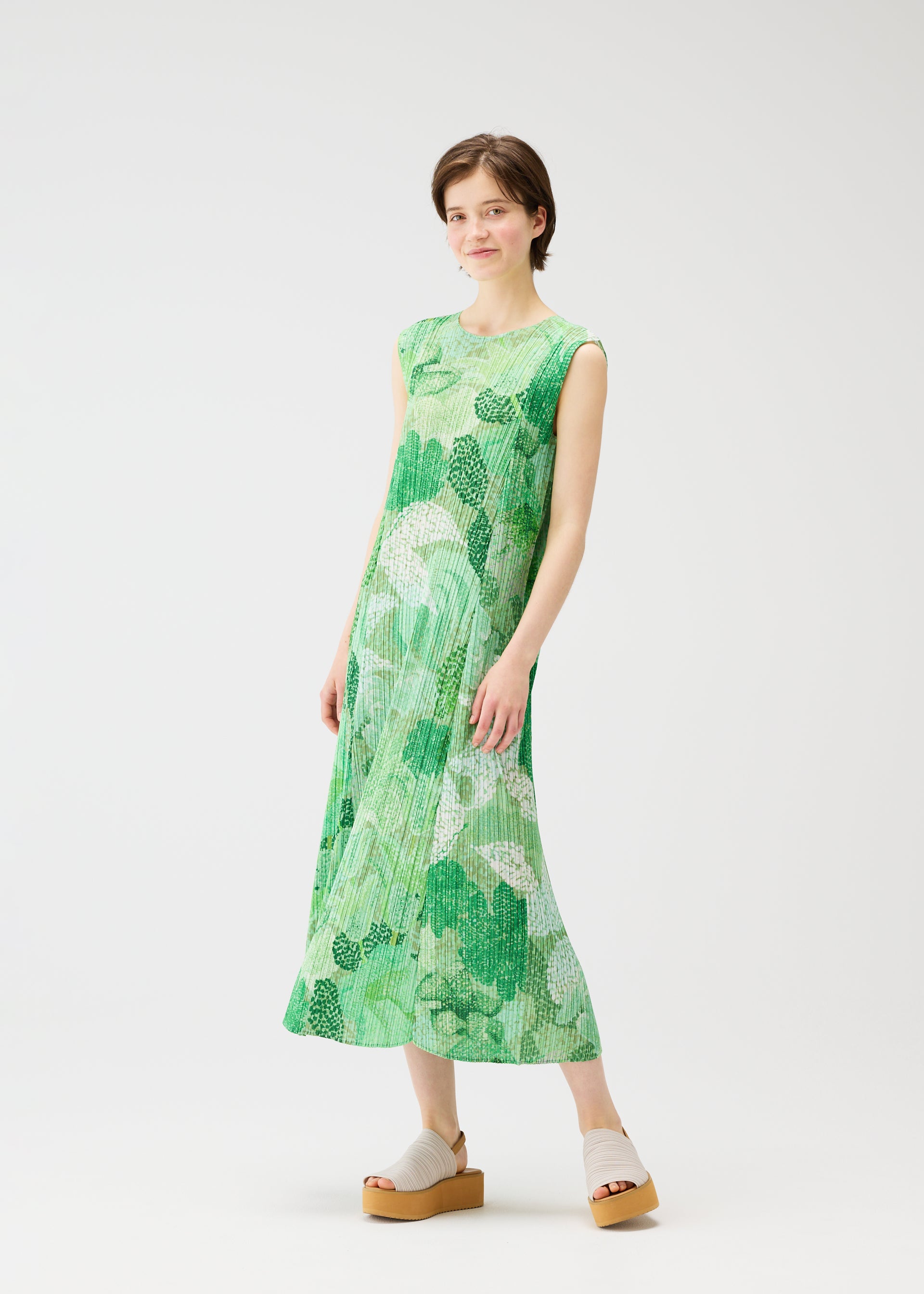 FOGGY FOREST – isseymiyake.com