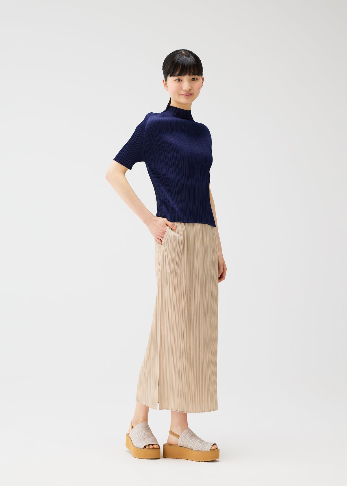 MONTHLY COLORS : MAY、ウィメンズ_トップス_トップ、着用画像4