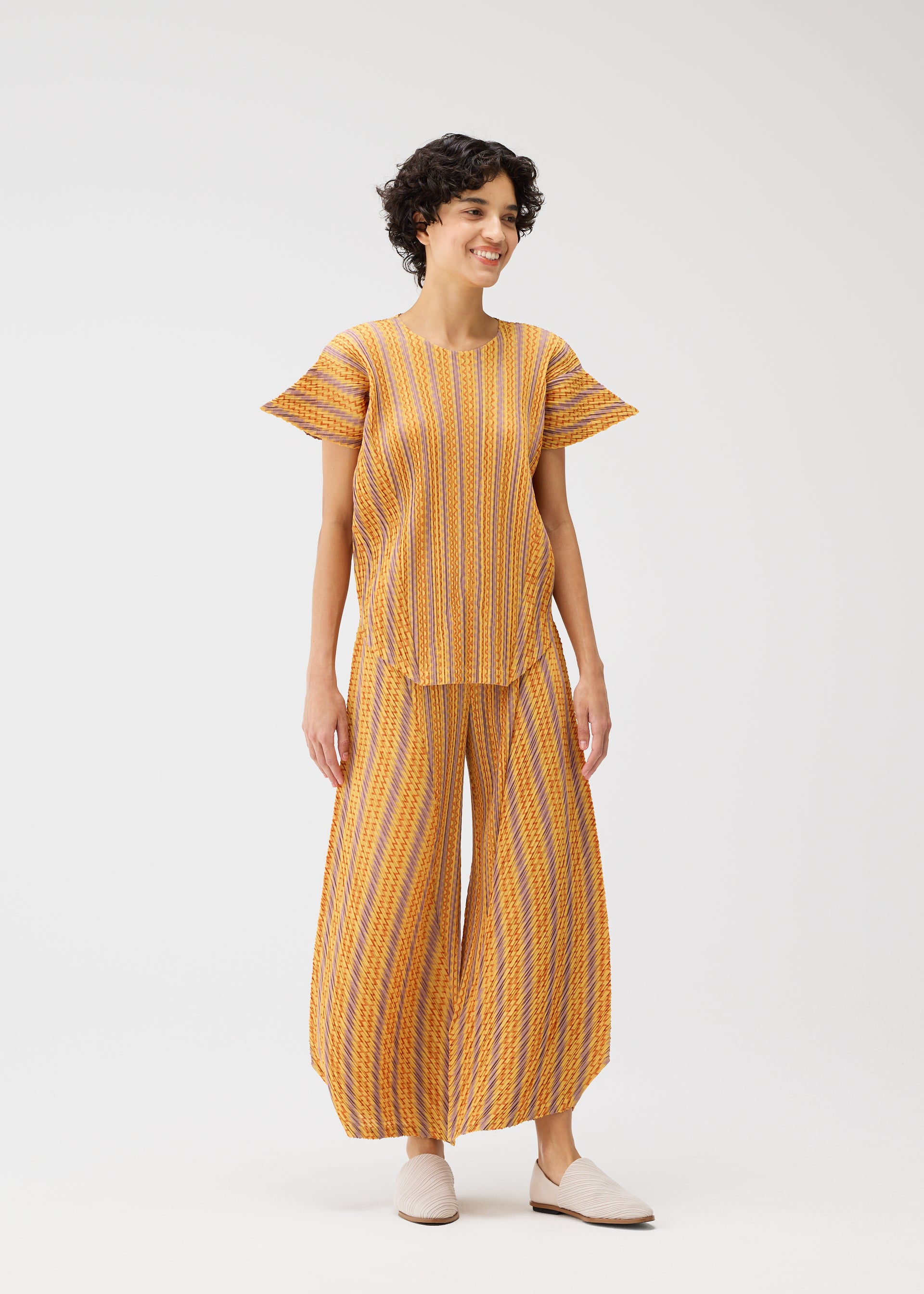 COTTON ZIGZAG – isseymiyake.com