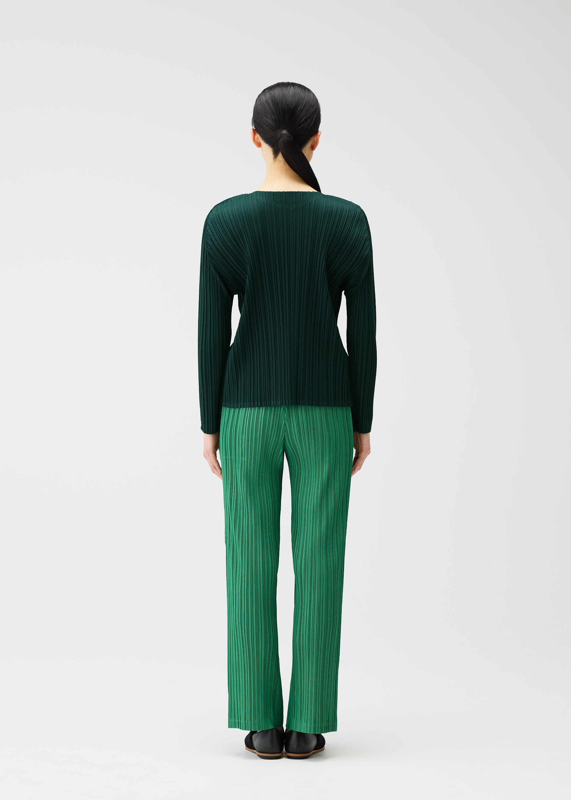 RAMIE PLEATS – isseymiyake.com