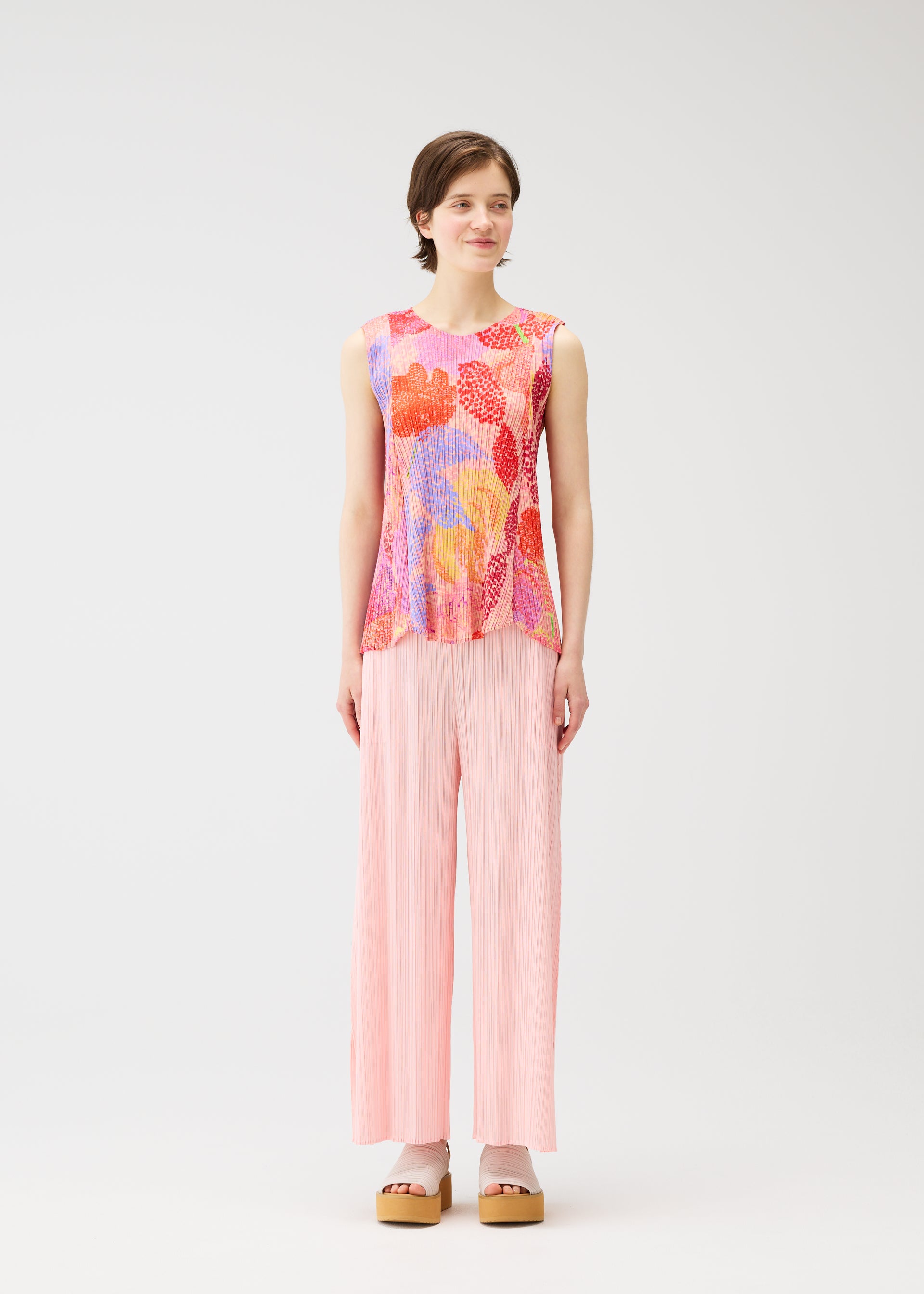PLEATS PLEASE ISSEY MIYAKE LOOK 21 – isseymiyake.com