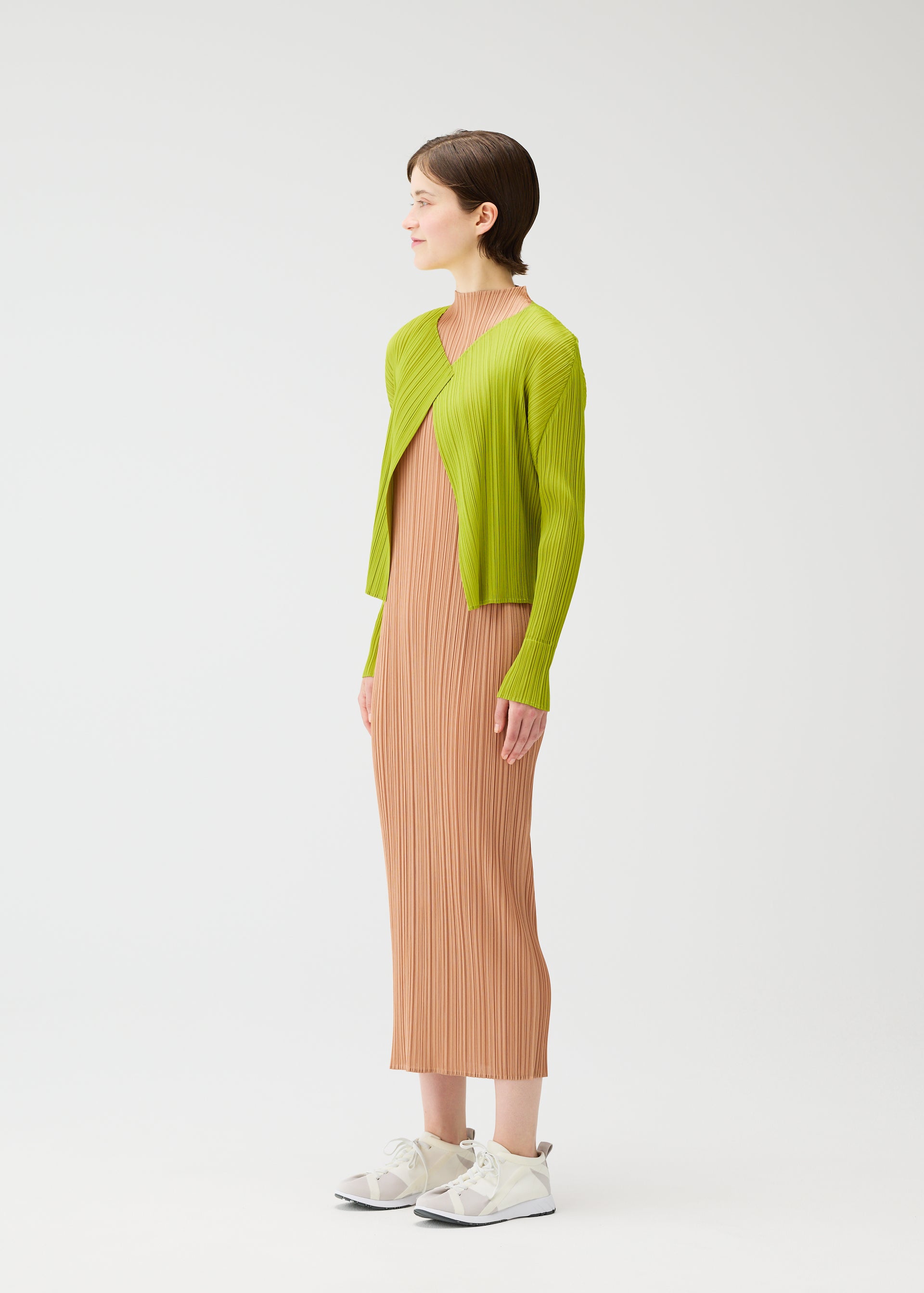 MONTHLY COLORS : JUNE – isseymiyake.com