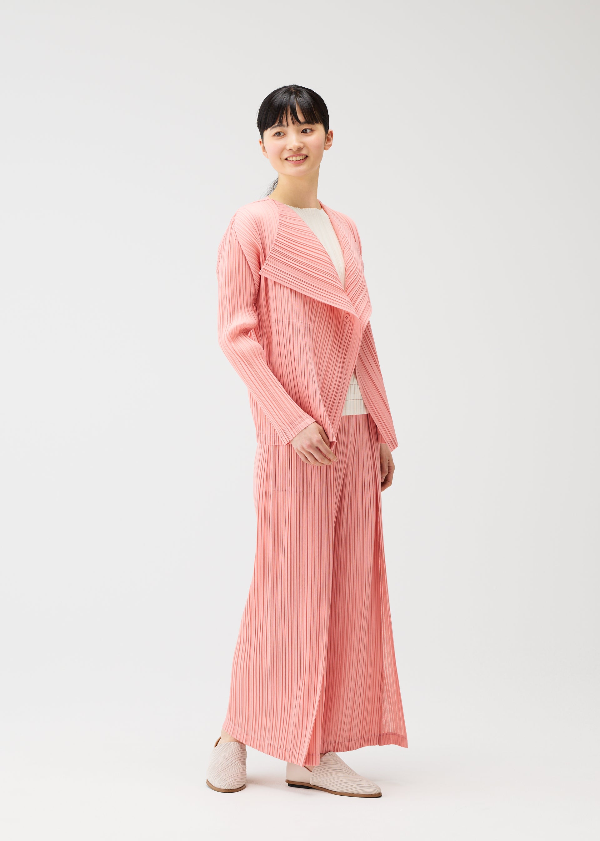 RAMIE PLEATS、ウィメンズ_トップス_カーディガン、着用画像4