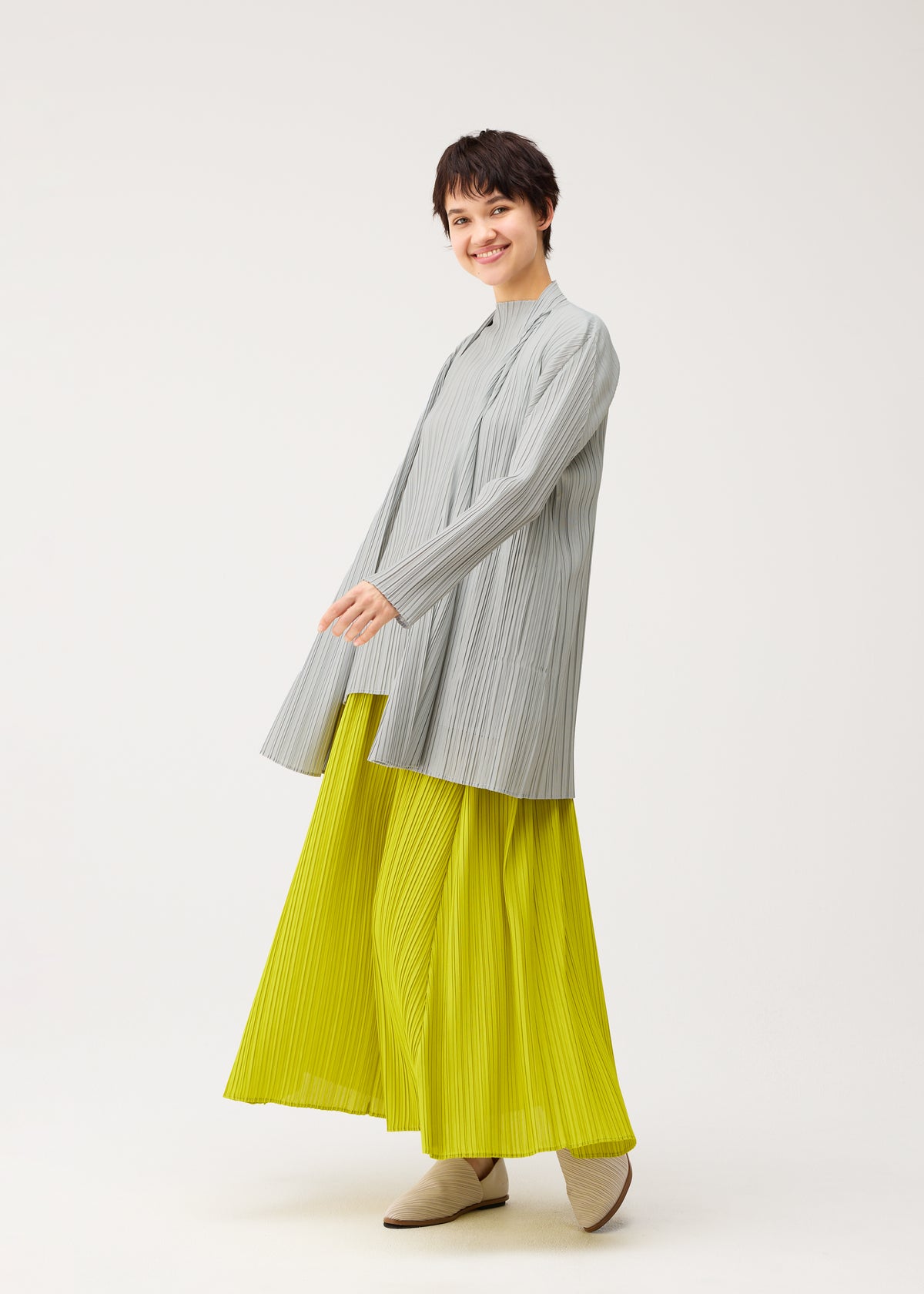 MELLOW PLEATS、ウィメンズ_トップス_カーディガン、着用画像4