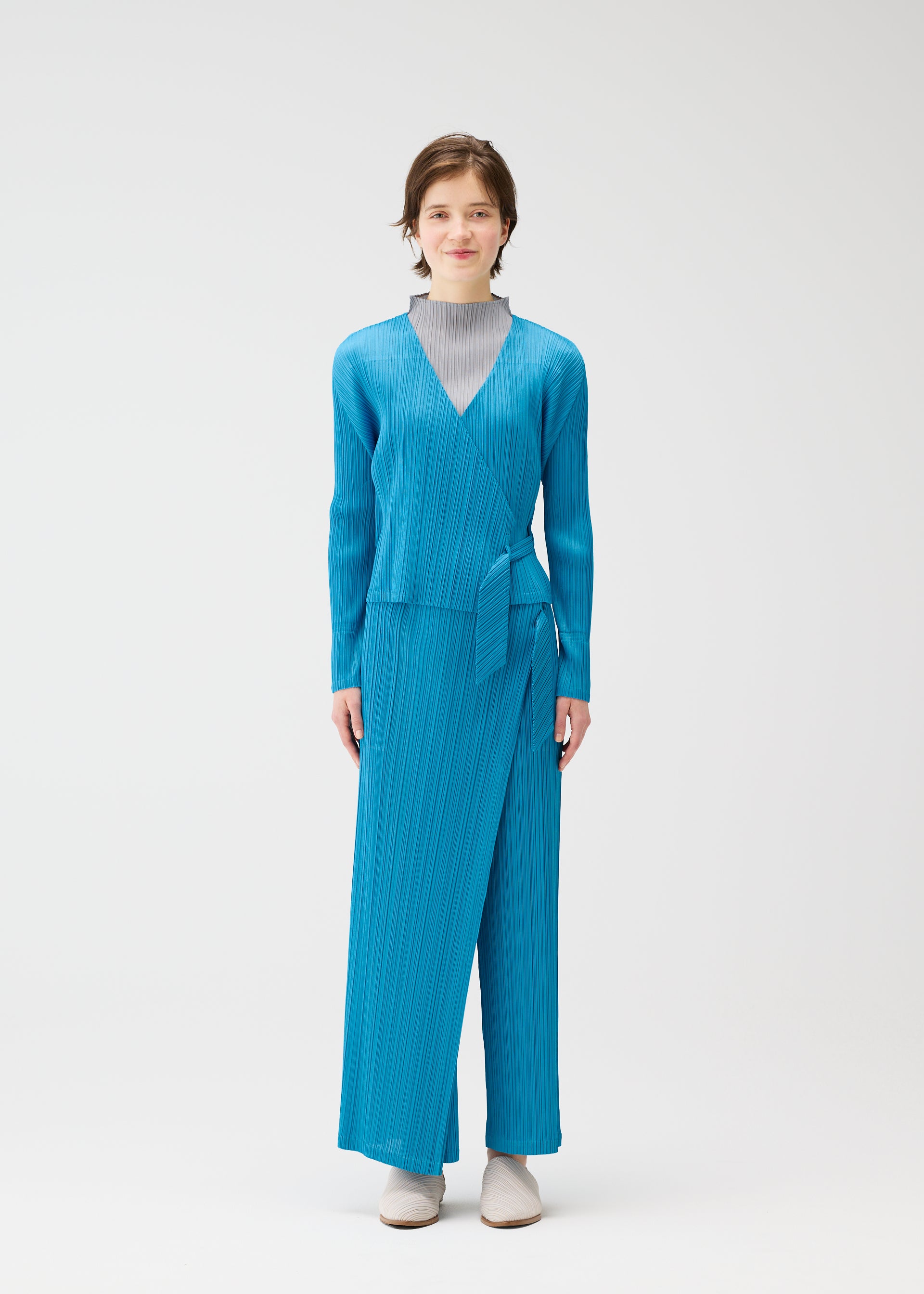 PLEATS PLEASE ISSEY MIYAKE – isseymiyake.com