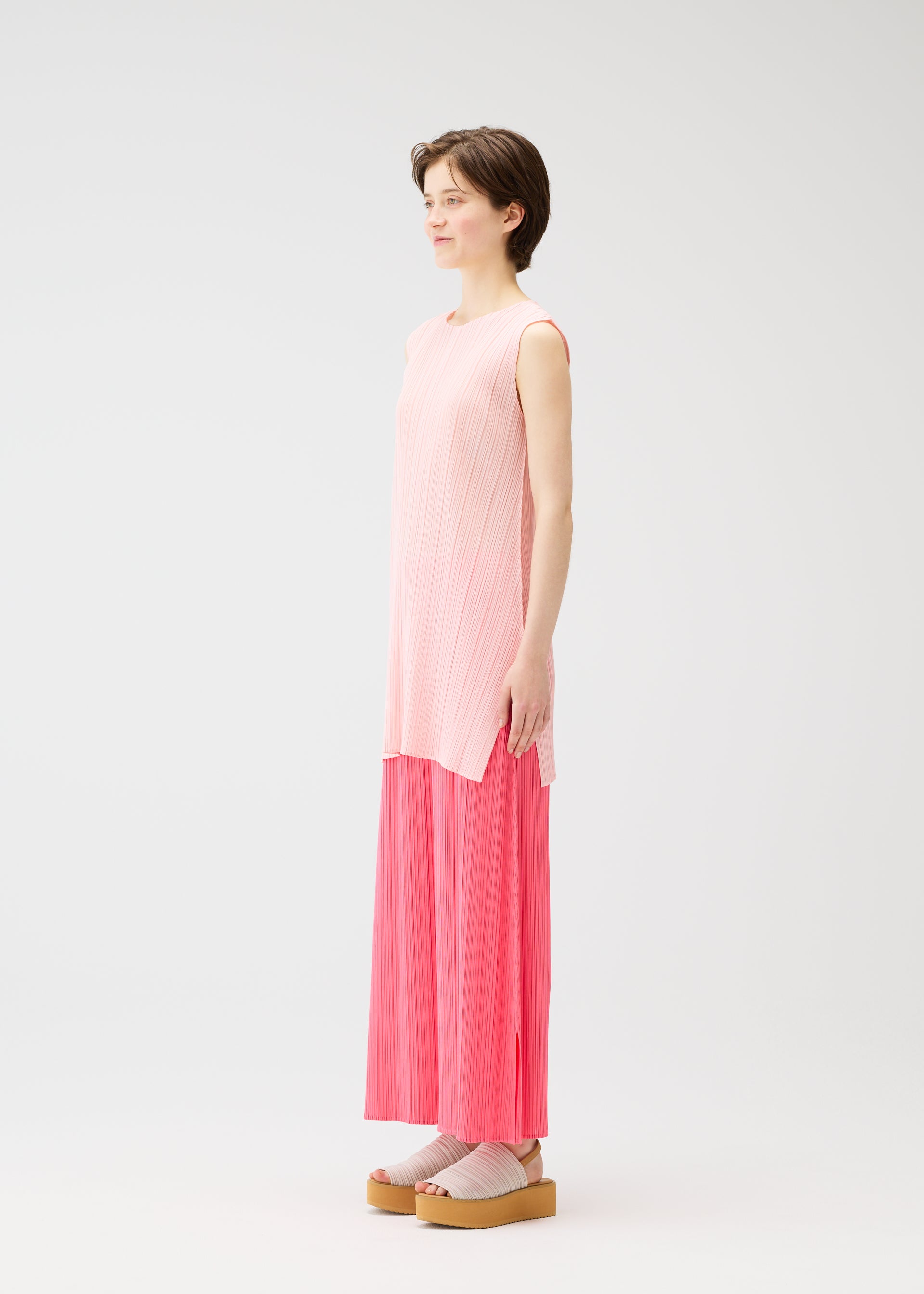 MONTHLY COLORS : MARCH – isseymiyake.com