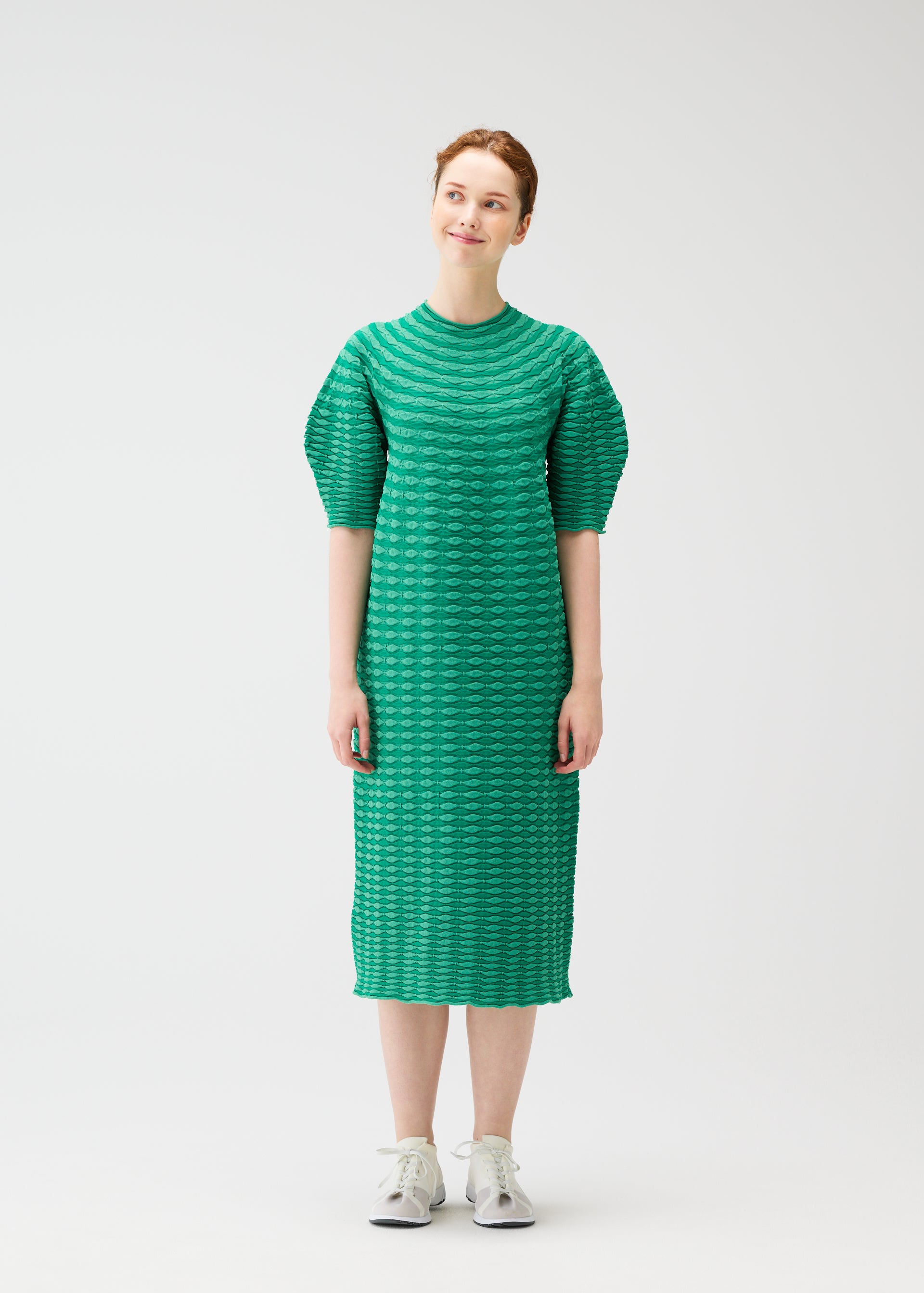 ウィメンズ／ワンピース – Page 2 – isseymiyake.com