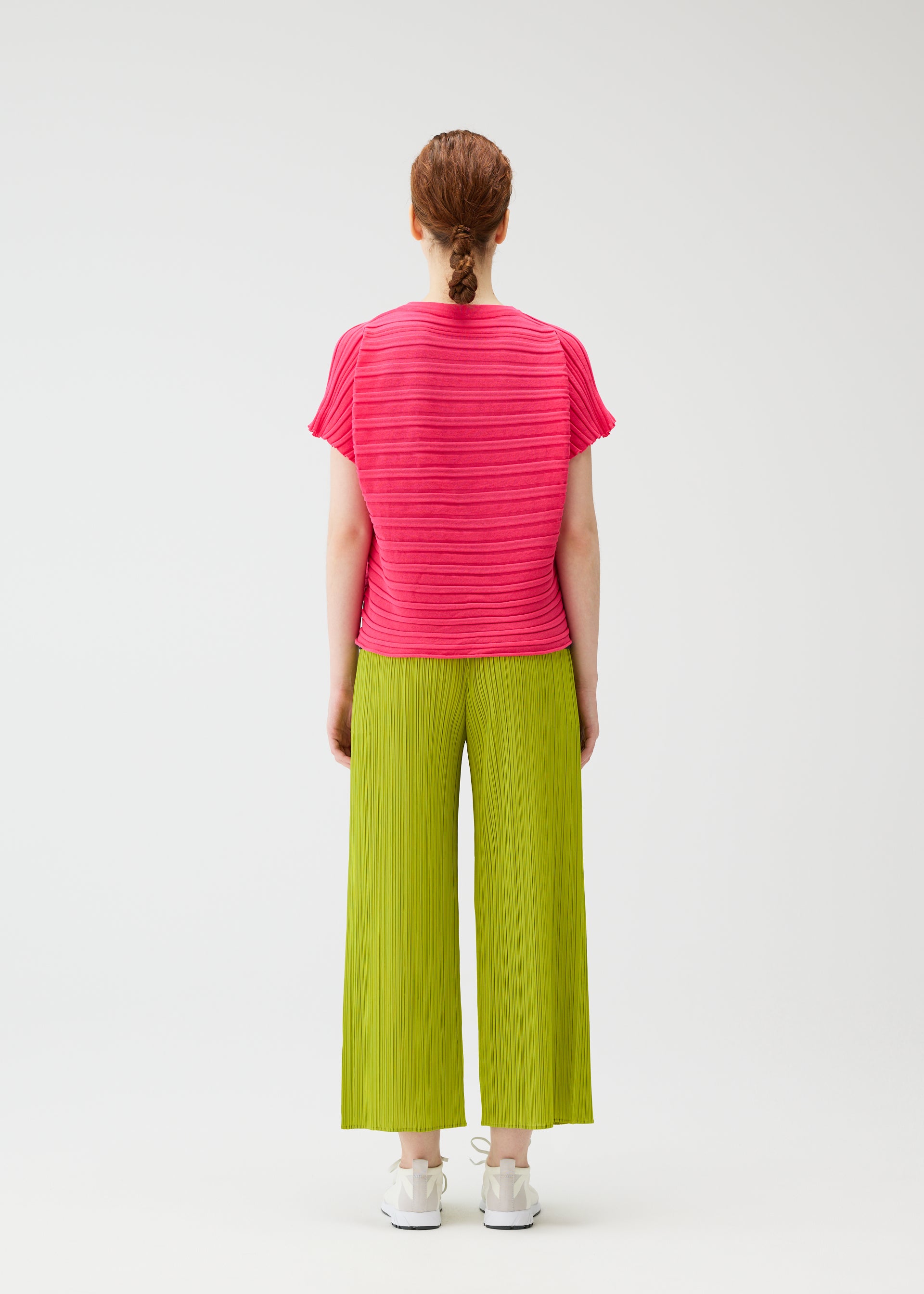STEP KNIT – isseymiyake.com