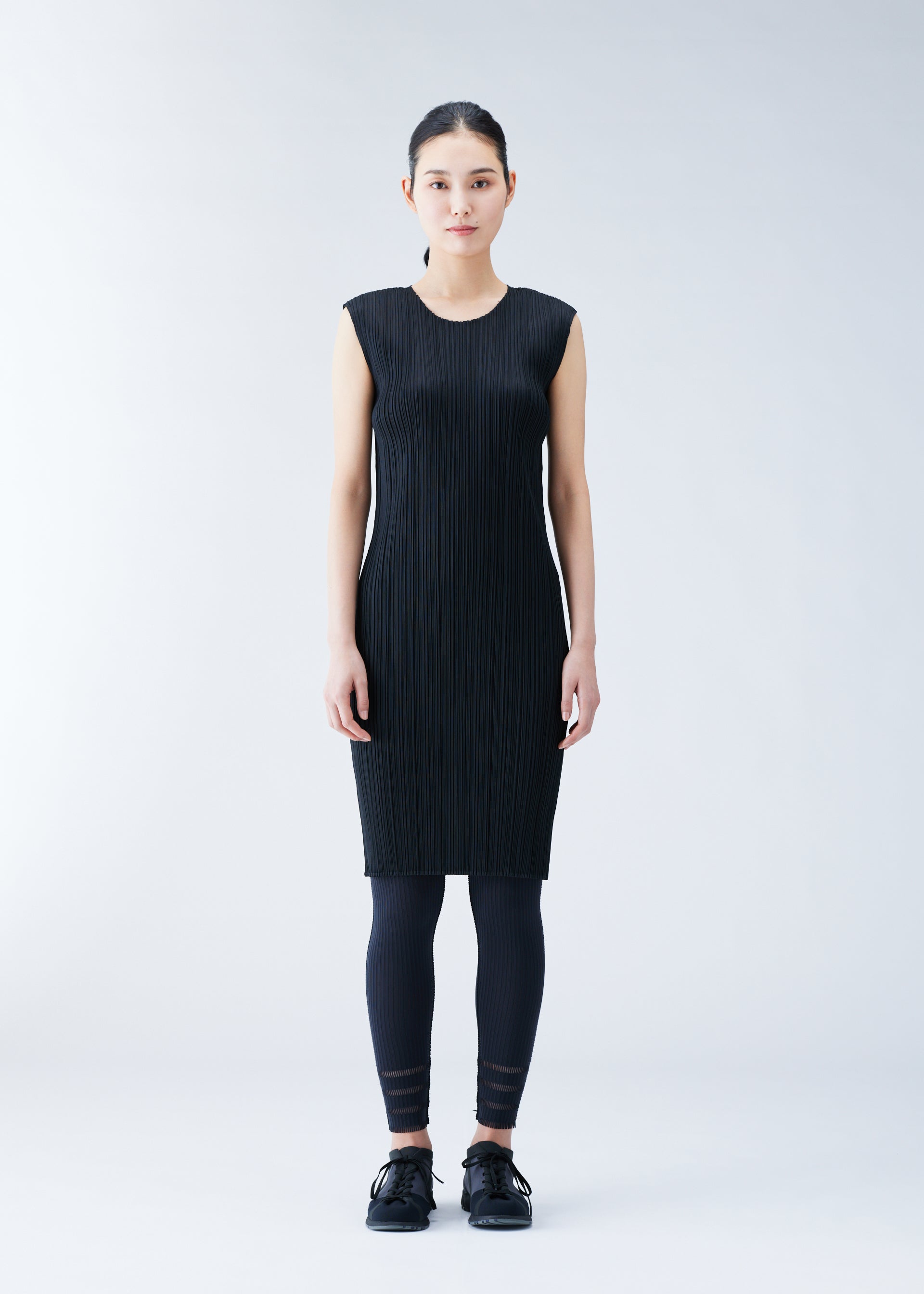 ウィメンズ／パンツ – isseymiyake.com