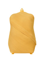 BIAS PLEATS BACKPACK、バッグ&財布_バックパック、イエロー