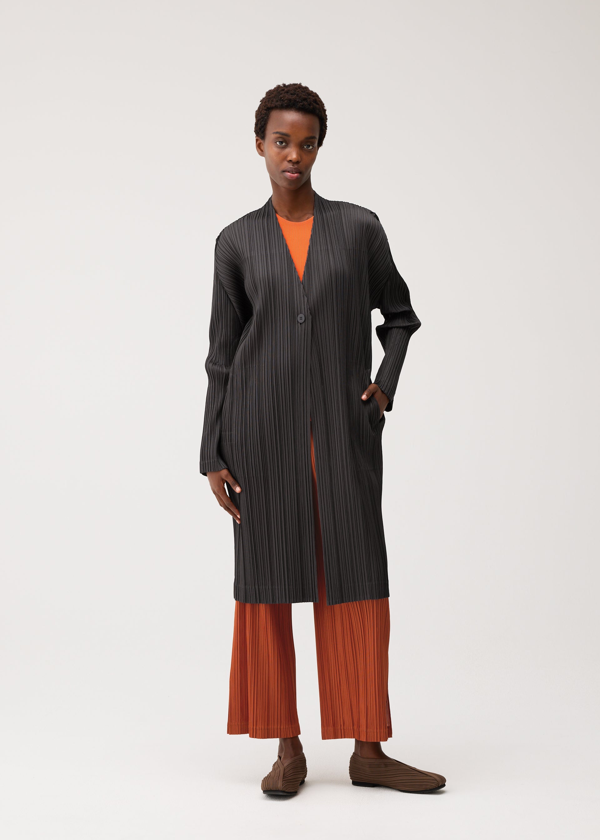 PLEATS JACKET – isseymiyake.com