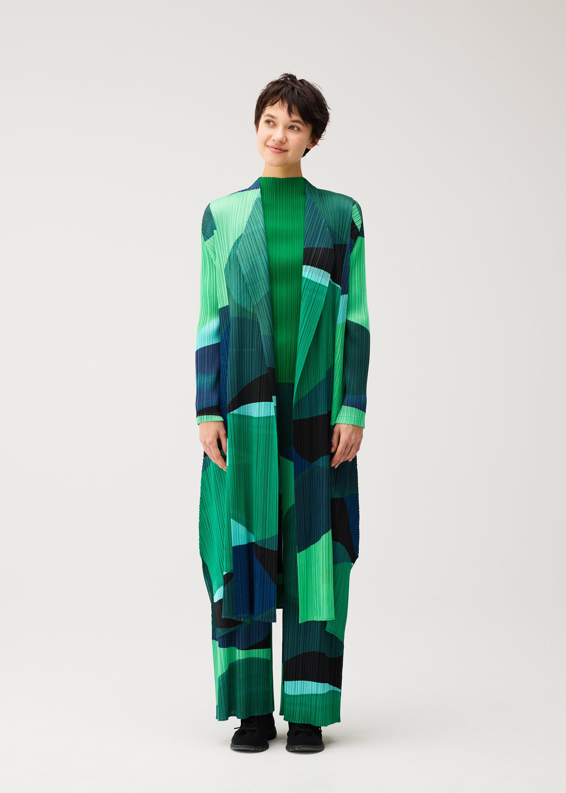ウィメンズ/ジャケット&コート – isseymiyake.com ウィメンズ/ジャケット&コート – isseymiyake.com