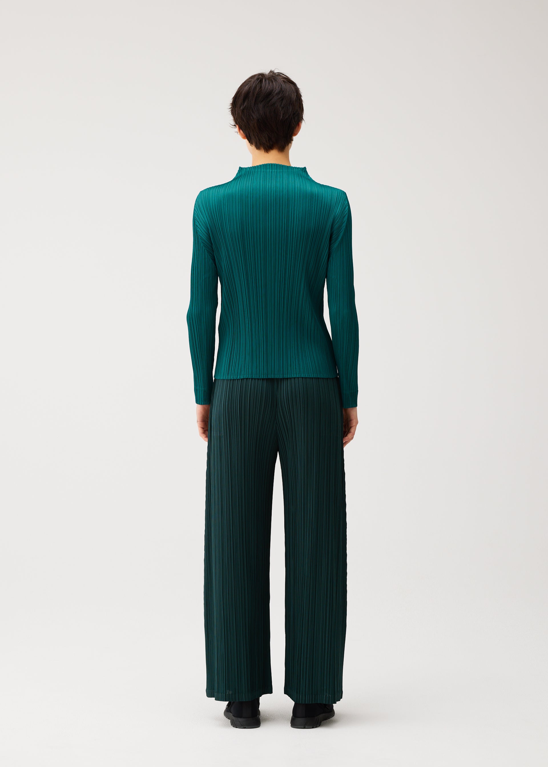 MONTHLY COLORS : OCTOBER – isseymiyake.com