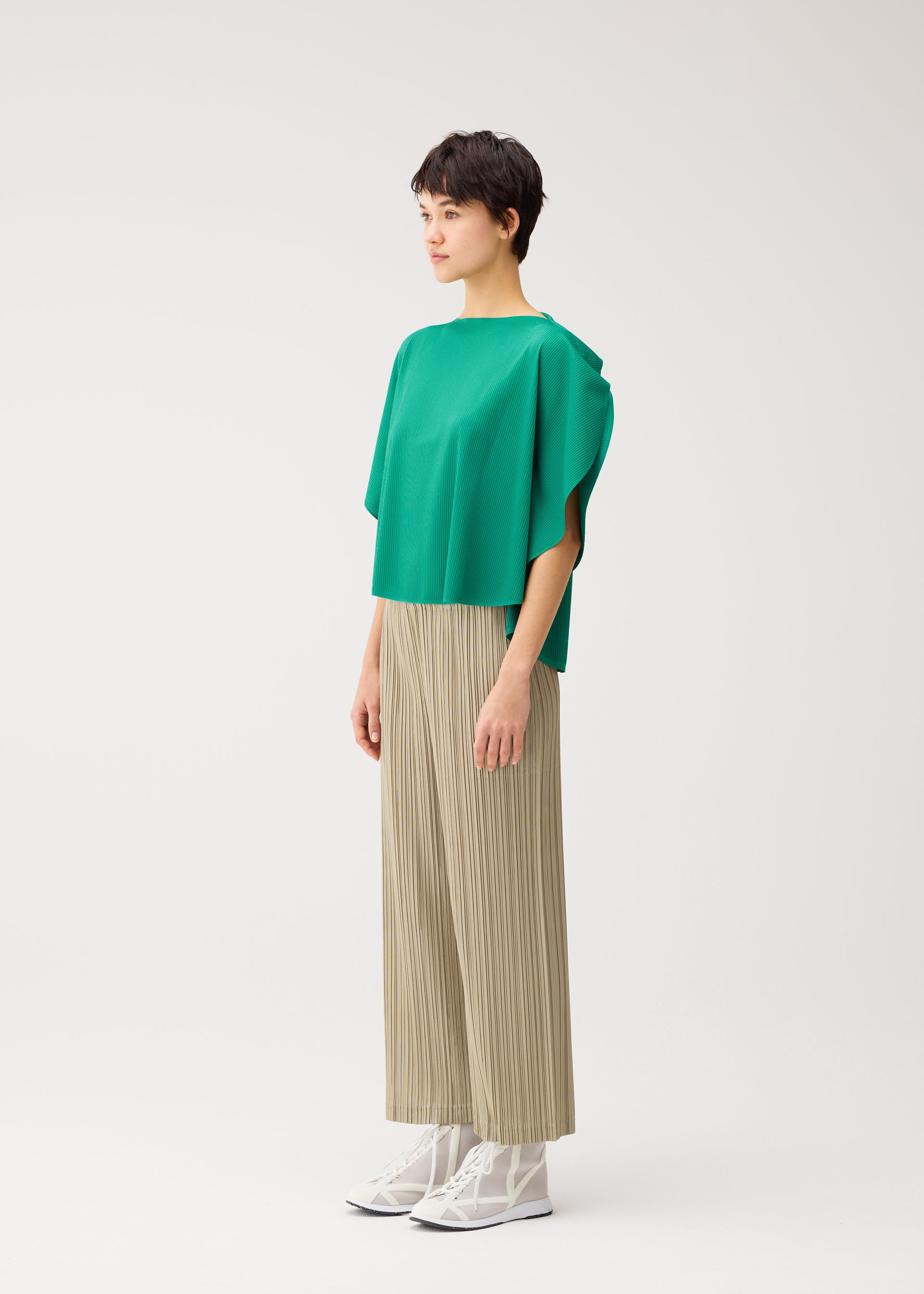 THICKER BOTTOMS 1 – isseymiyake.com