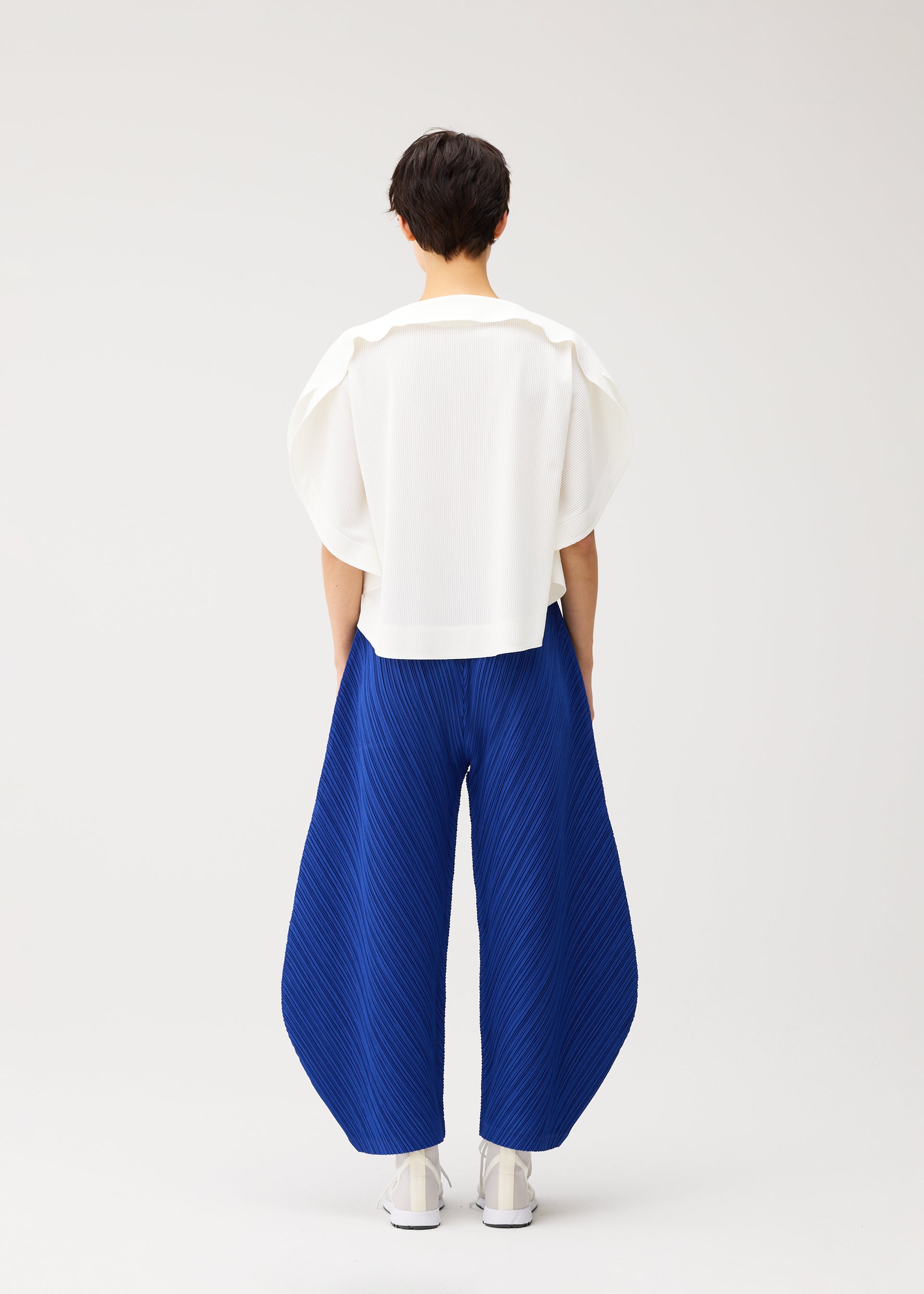 THICKER BOTTOMS 1 – isseymiyake.com