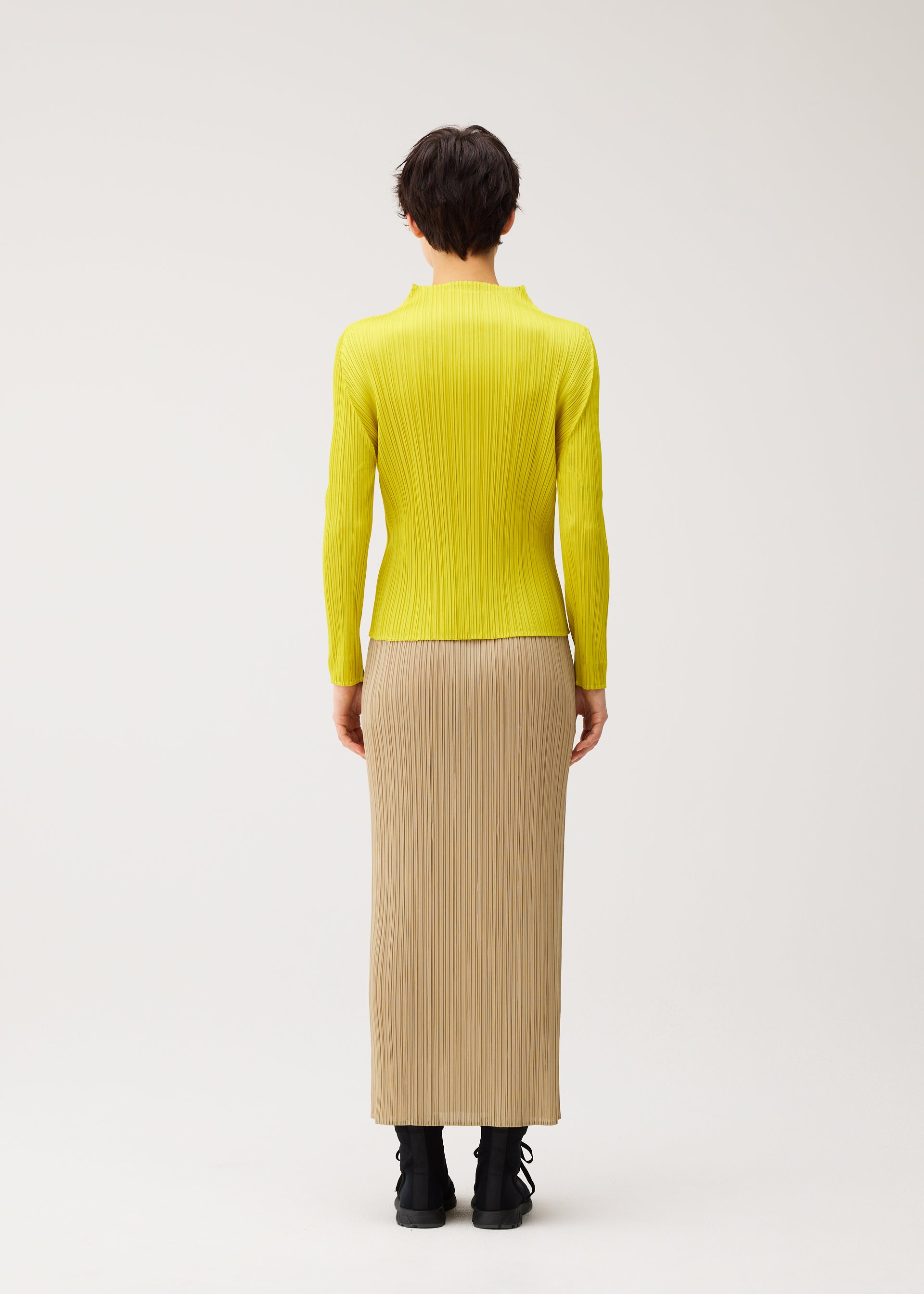 MONTHLY COLORS : OCTOBER – isseymiyake.com