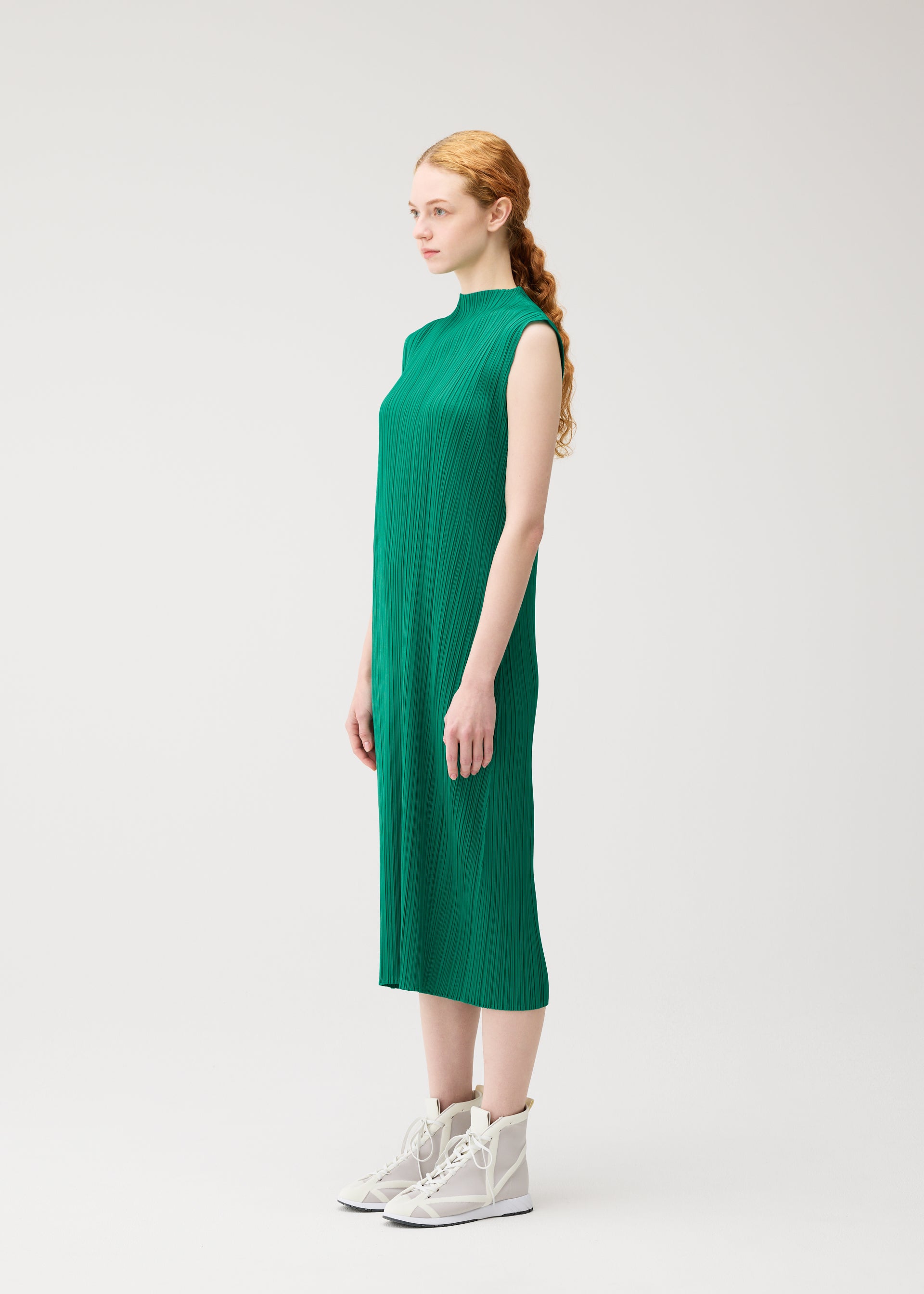 MONTHLY COLORS : JULY – isseymiyake.com