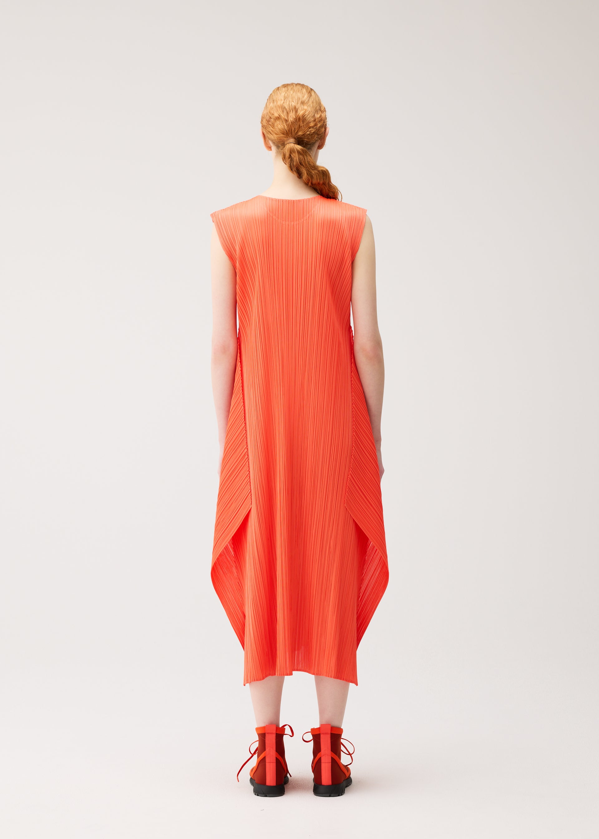 MONTHLY COLORS : SEPTEMBER – isseymiyake.com