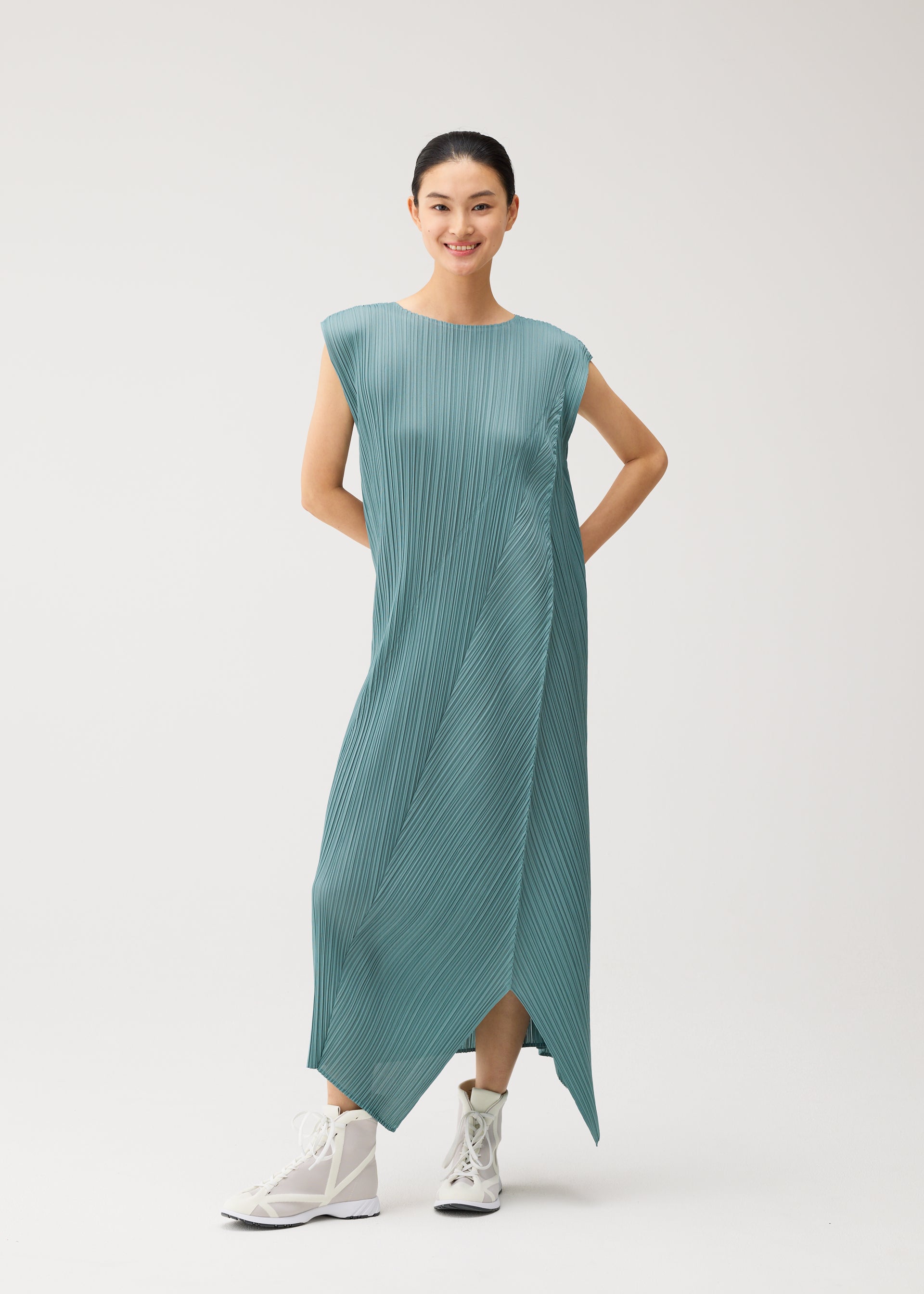 FOLD – isseymiyake.com
