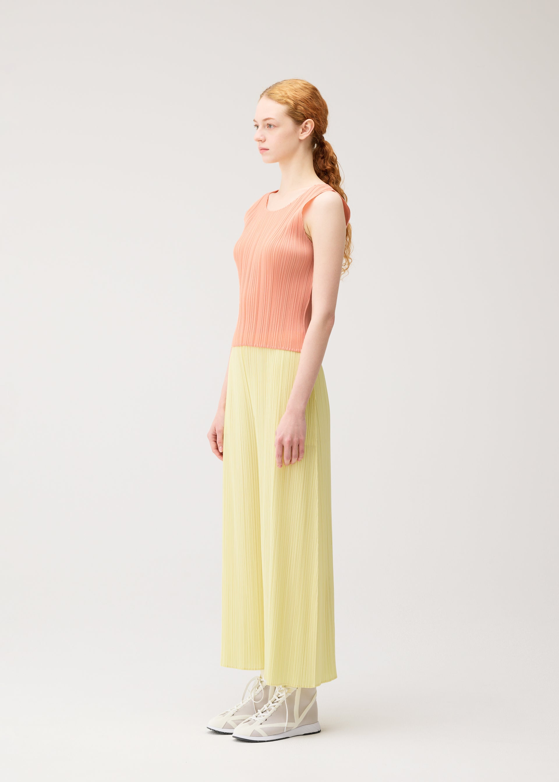 MONTHLY COLORS : JULY – isseymiyake.com