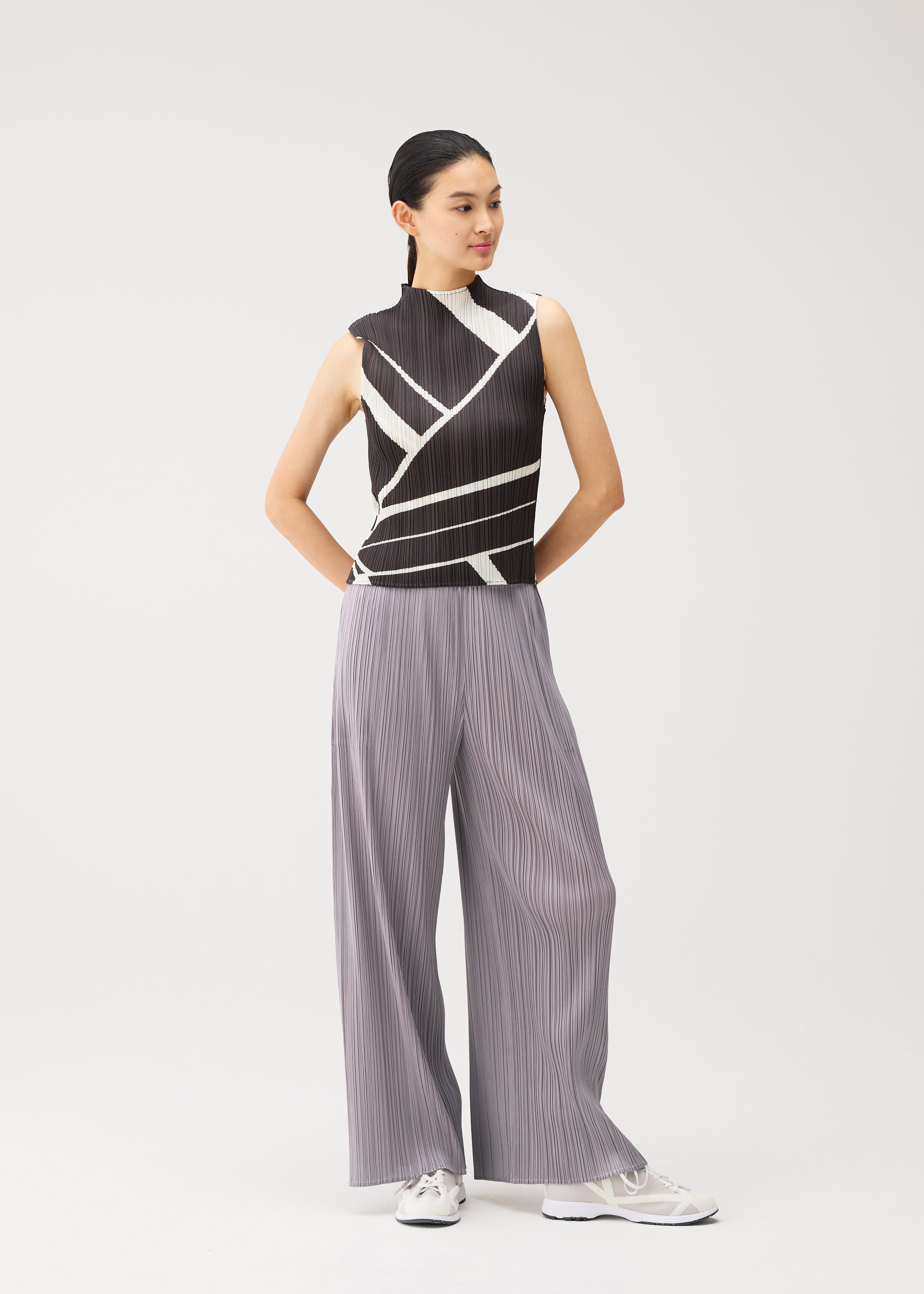 FOLD LINE – isseymiyake.com