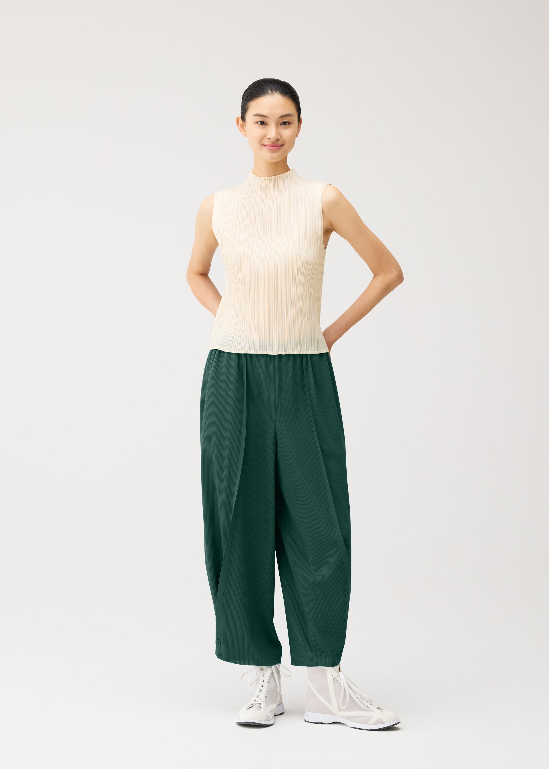 A-POC BOTTOMS、ウィメンズ_パンツ、着用画像5