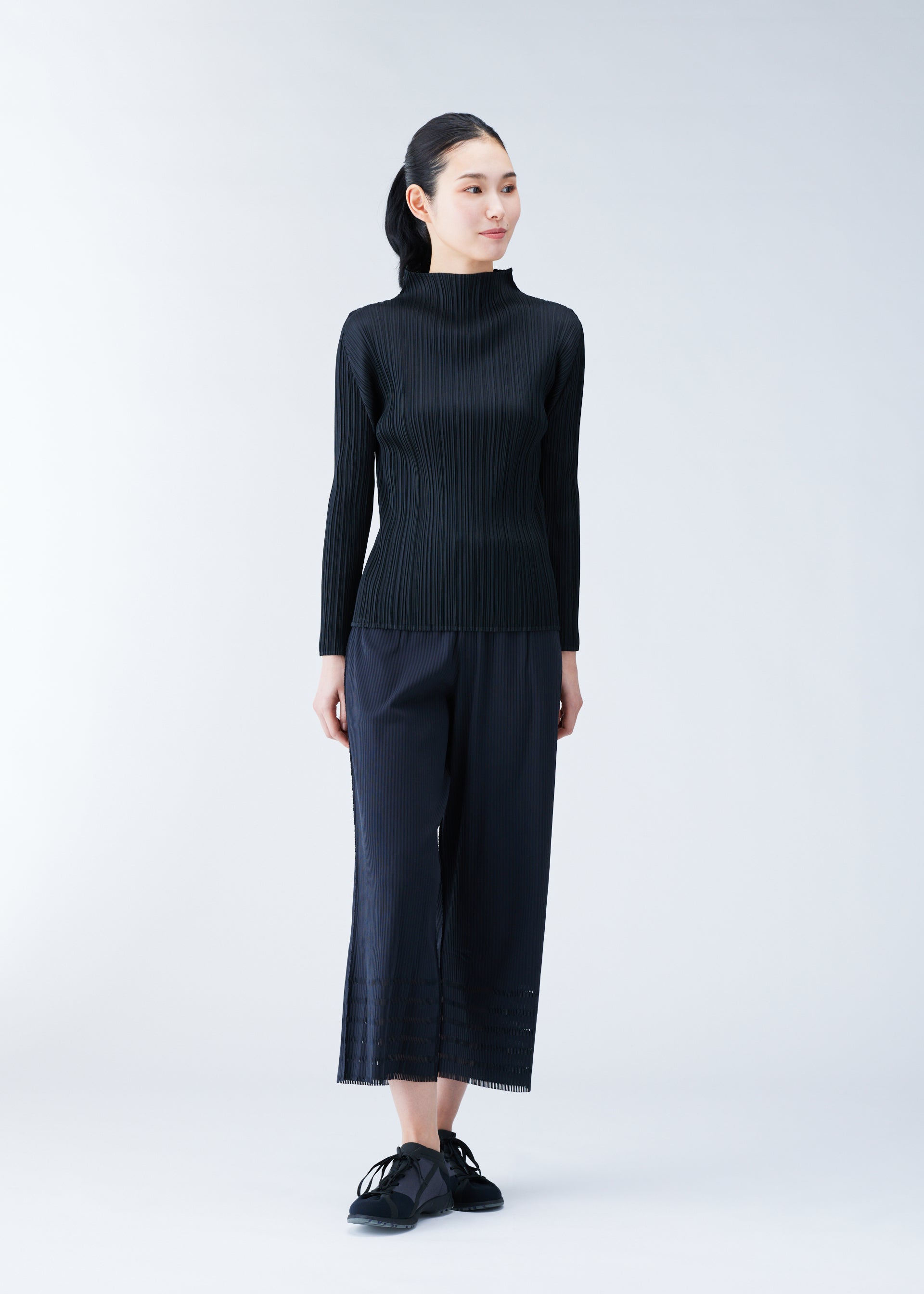 A-POC BASICS、ウィメンズ_パンツ、着用画像1