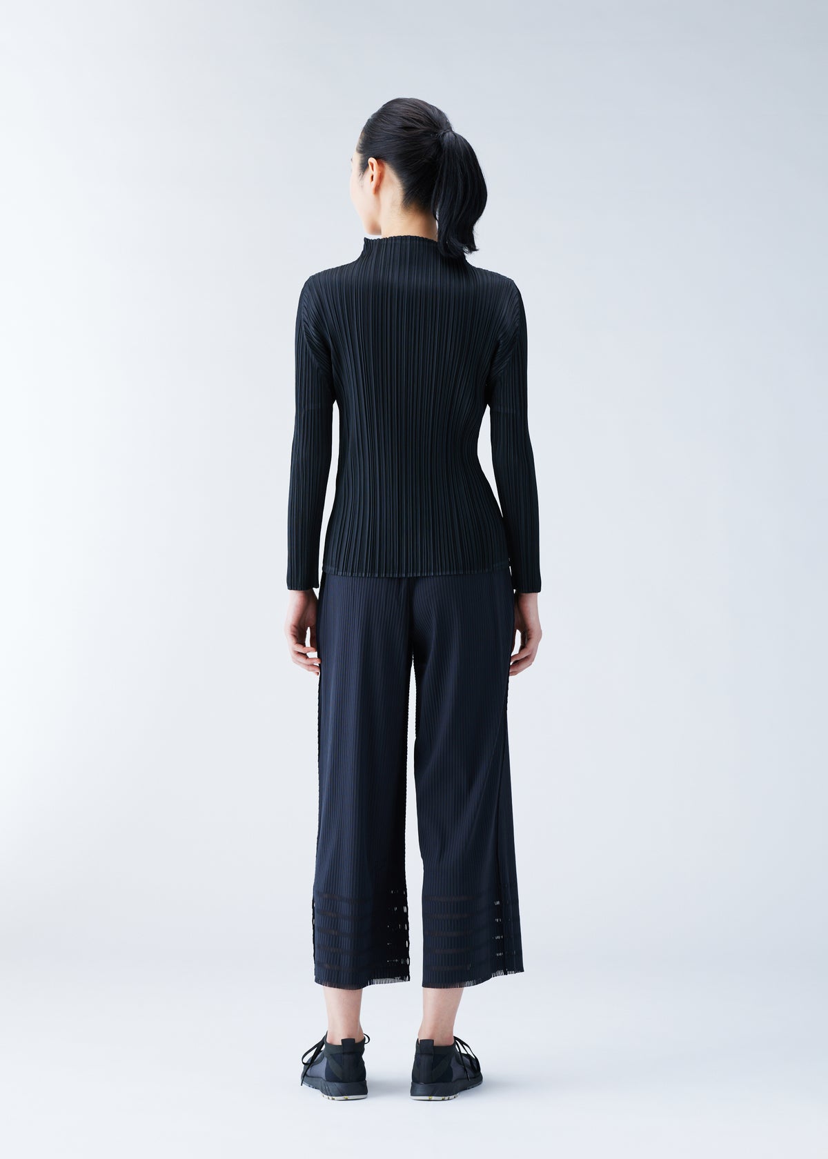 A-POC BASICS、ウィメンズ_パンツ、着用画像3
