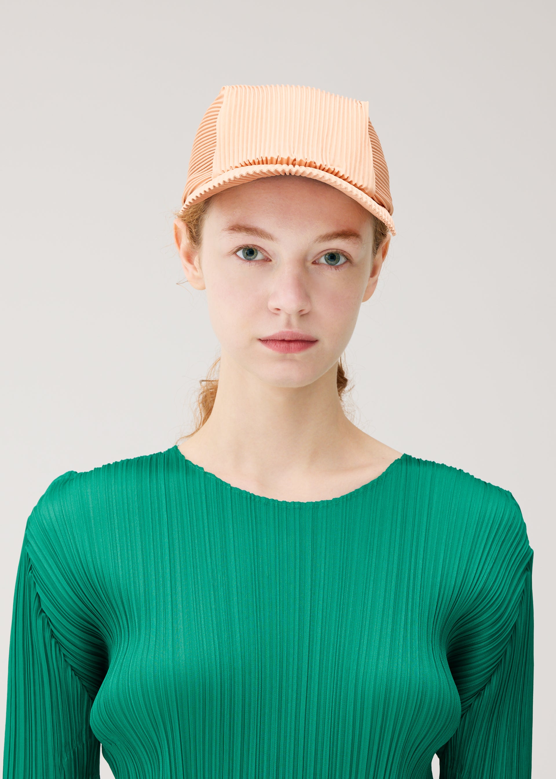 PLEATS CAP – isseymiyake.com