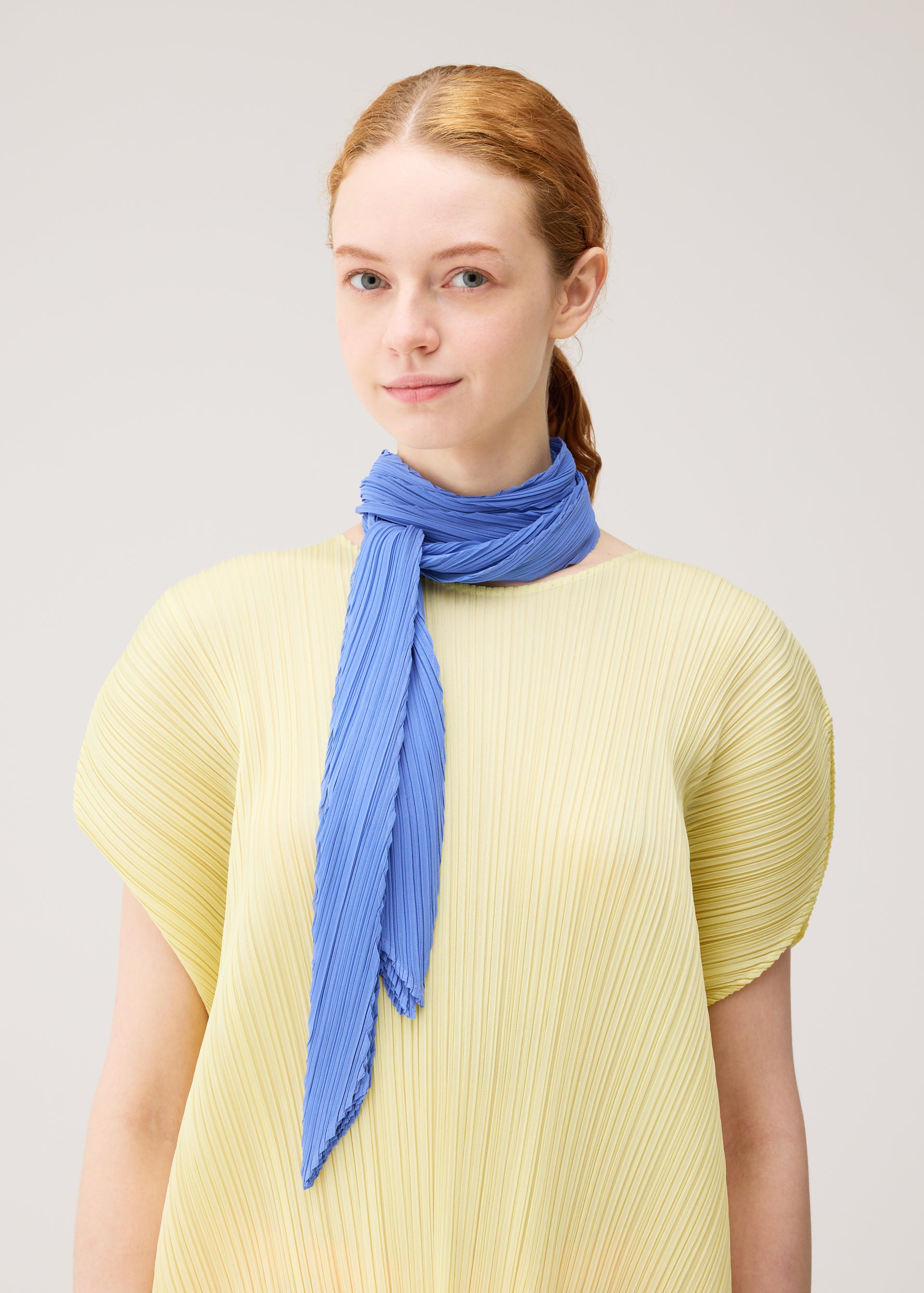 PLEATS PLEASE ISSEY MIYAKE LOOK 02 – isseymiyake.com