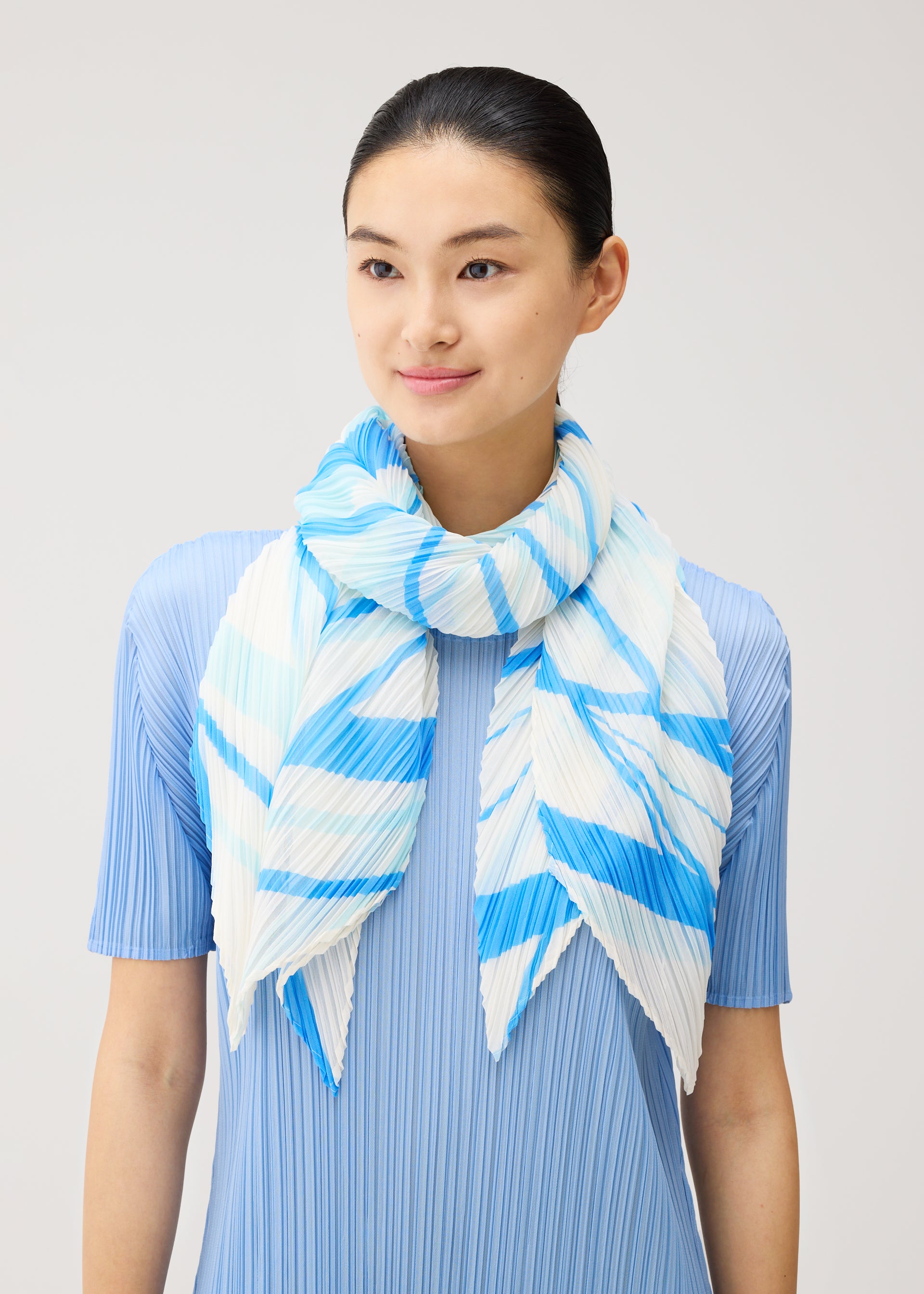 アクセサリー＆その他／ストール – isseymiyake.com