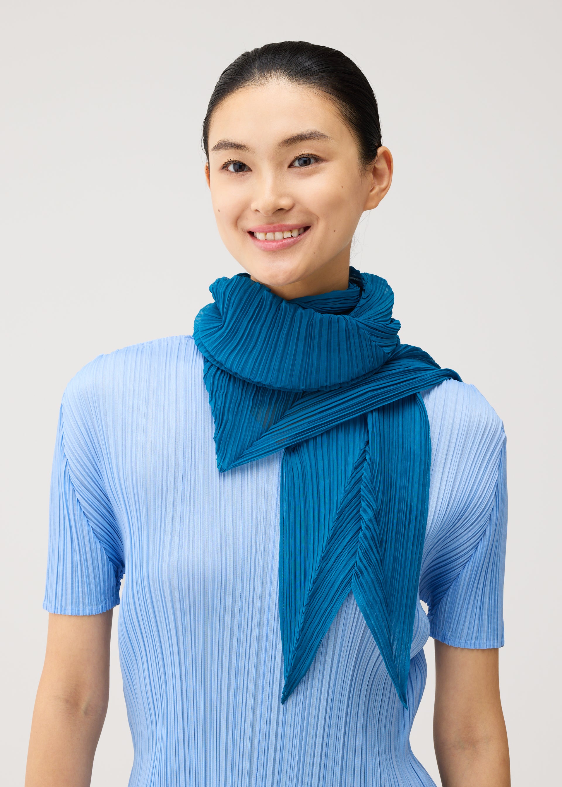 アクセサリー＆その他／ストール – isseymiyake.com
