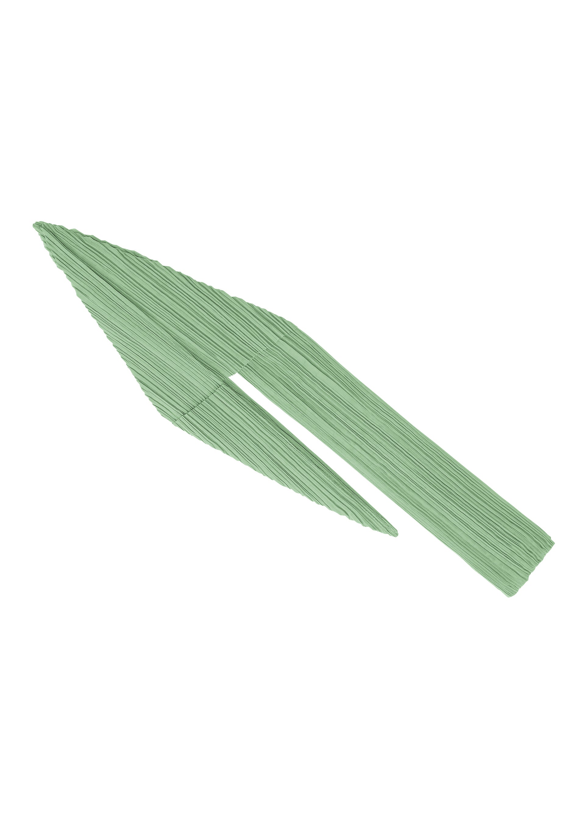 FOLD HOOD SCARF – isseymiyake.com