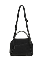 BIAS PLEATS BAG、バッグ&財布_ハンドバッグ、ブラック
