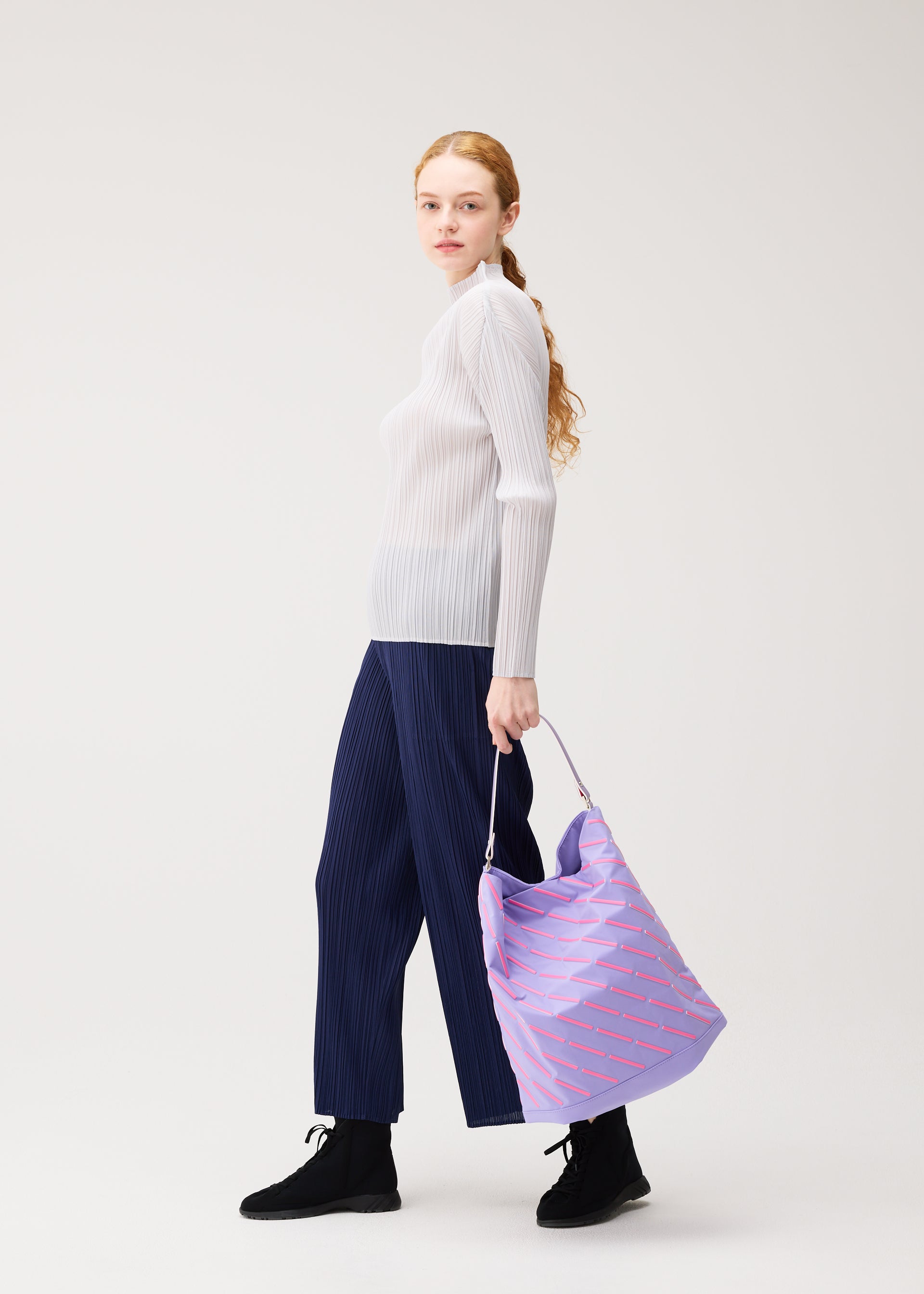 バッグ＆財布／ハンドバッグ – isseymiyake.com
