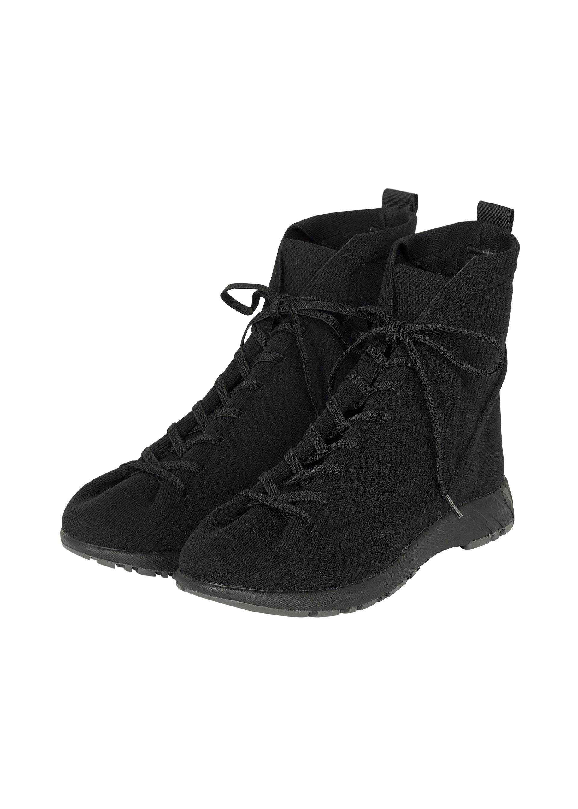 EASY KNIT SNEAKERS – isseymiyake.com