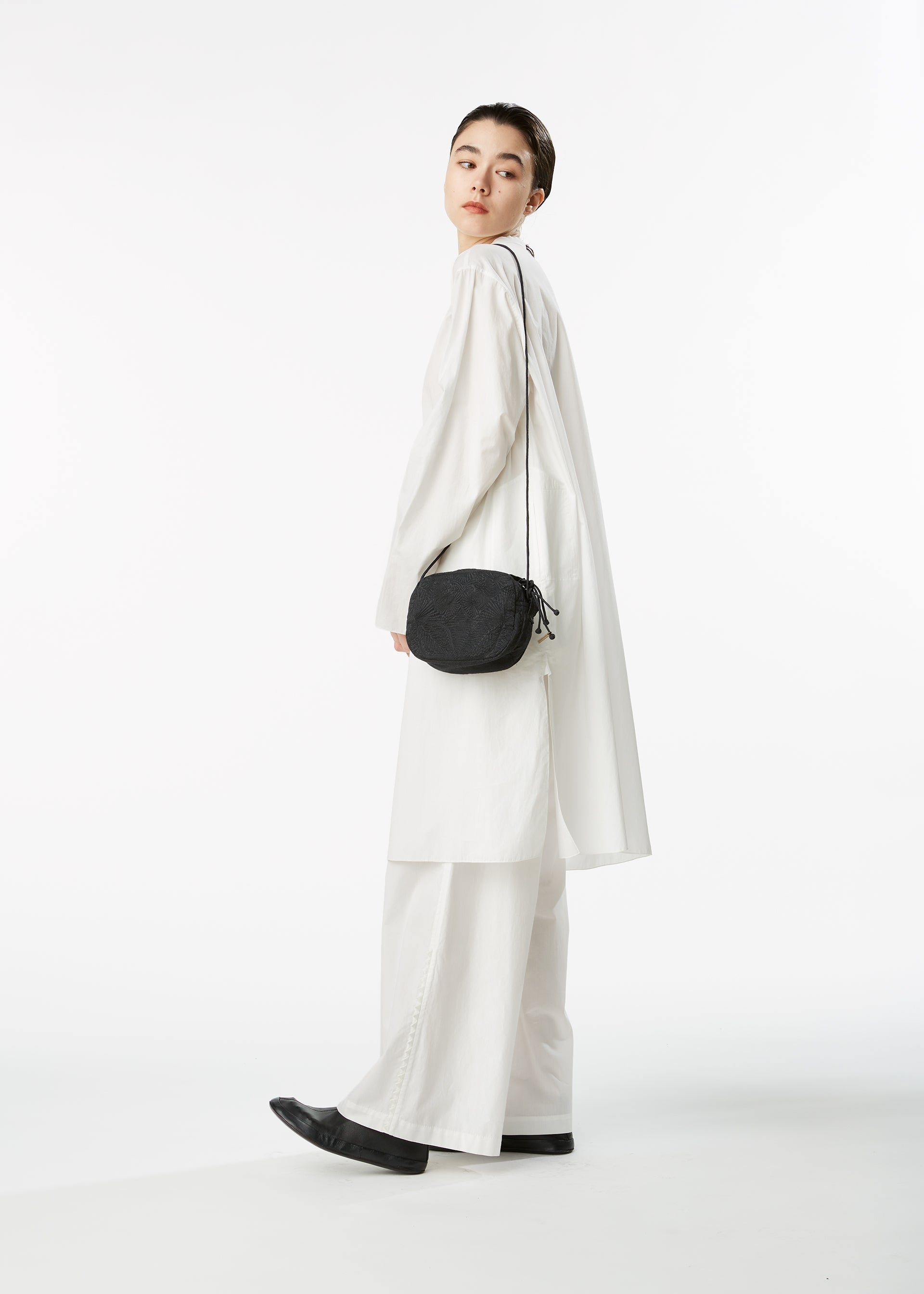 LEAVES BHILL BAG、バッグ&財布_トートバッグ、着用画像1