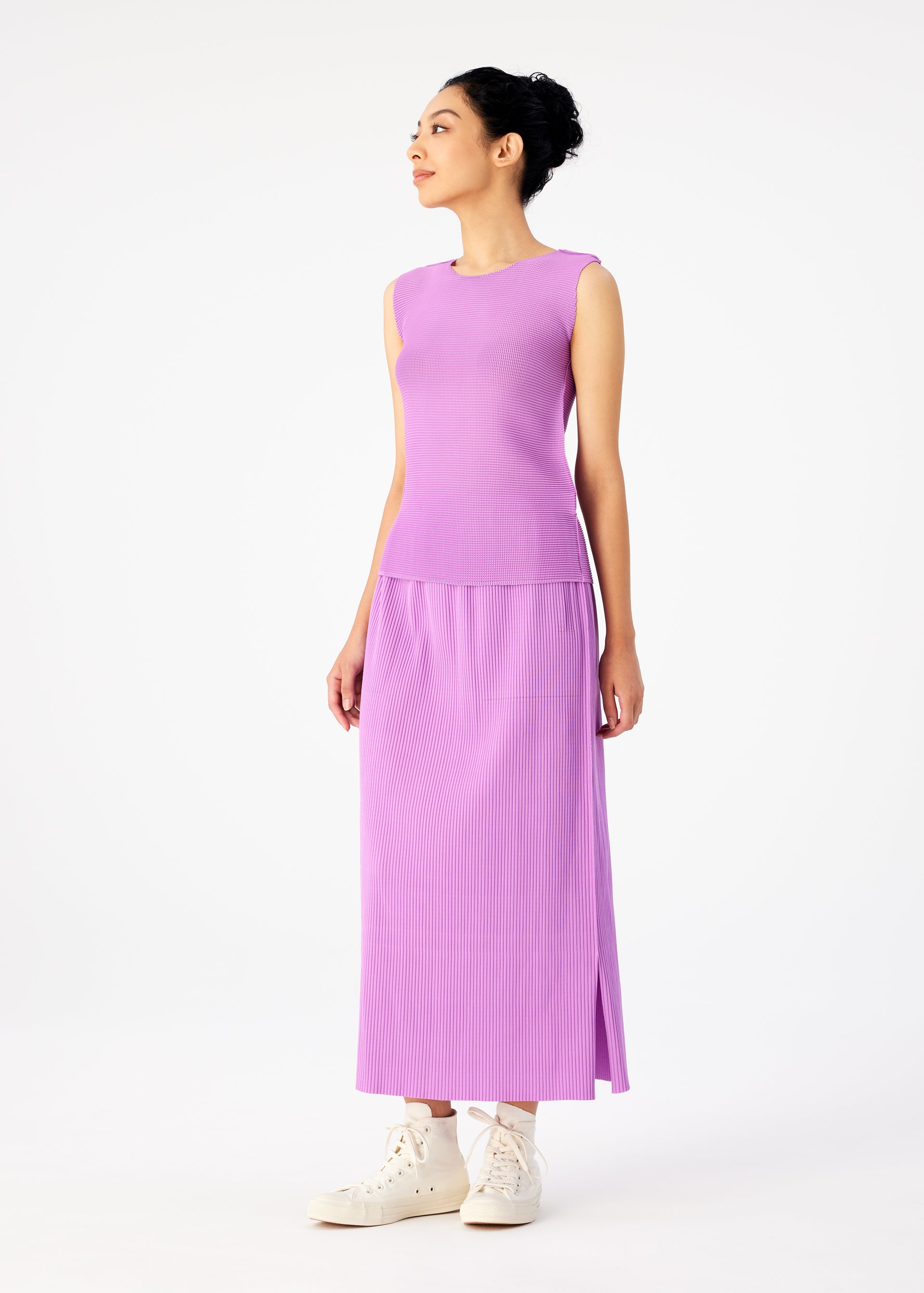 FINE KNIT PLEATS BOTTOM 3、ウィメンズ_スカート、着用画像1