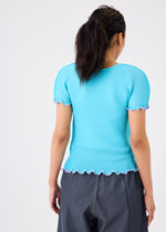 MELLOW STRETCH PLEATS、ウィメンズ_トップス_トップ、着用画像2