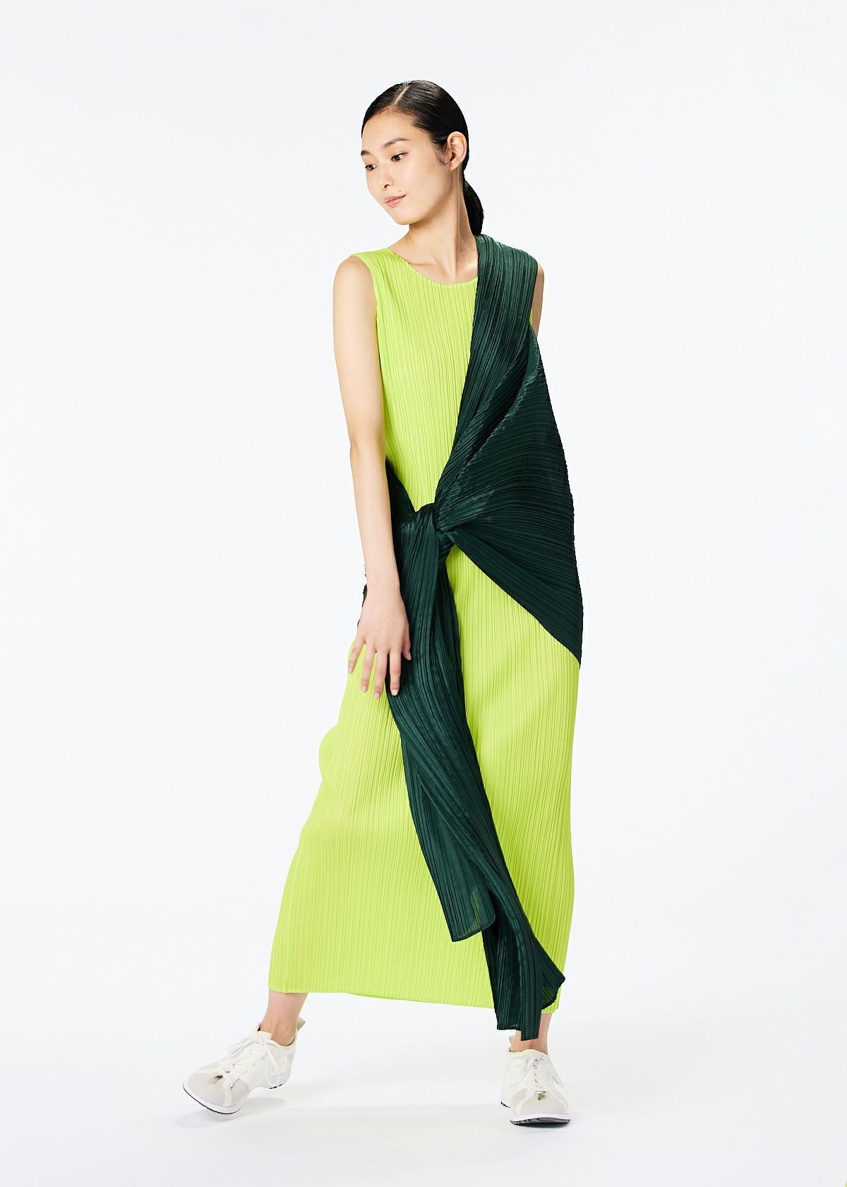 PLEATS PLEASE ISSEY MIYAKE – isseymiyake.com