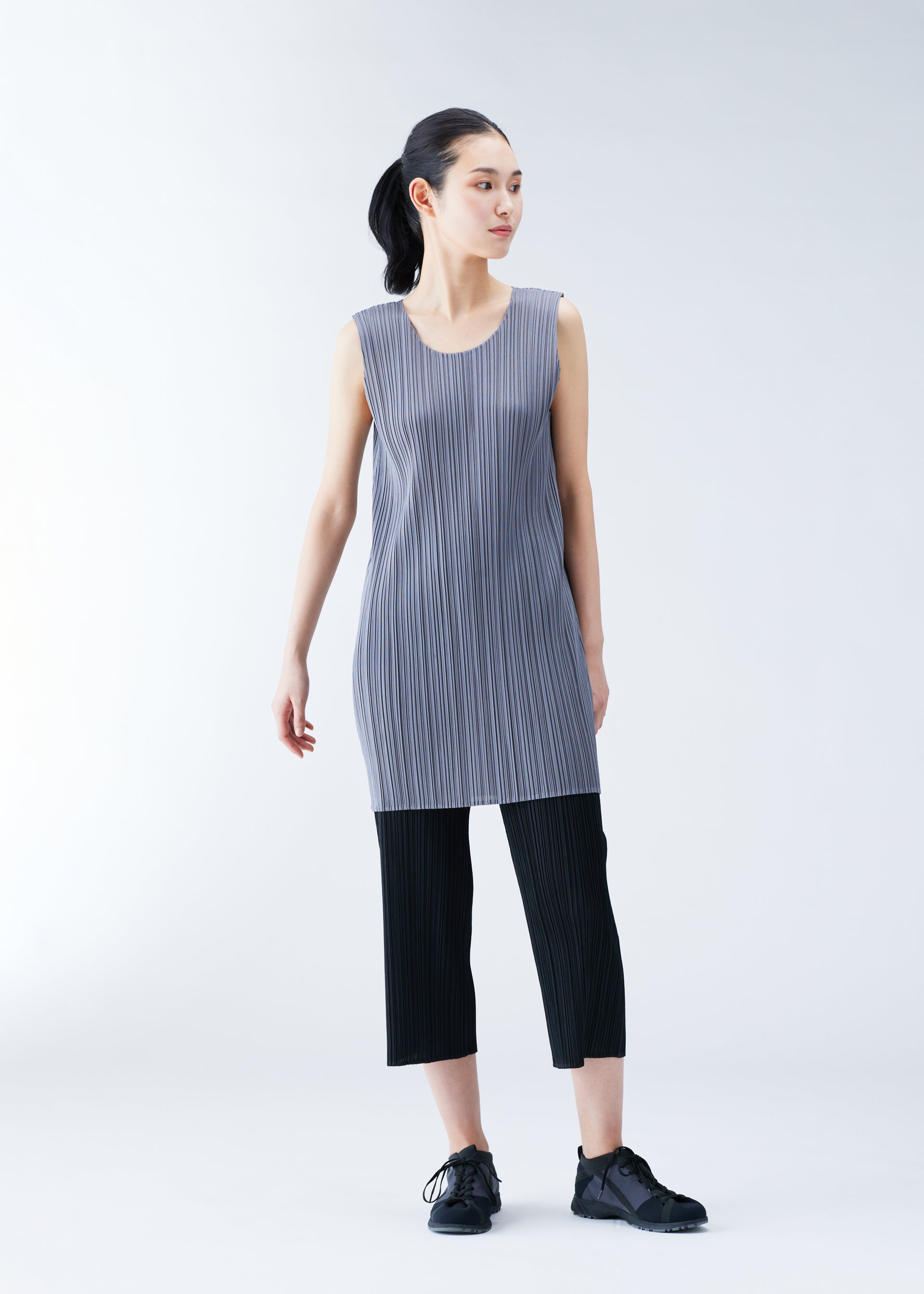 BASICS – isseymiyake.com