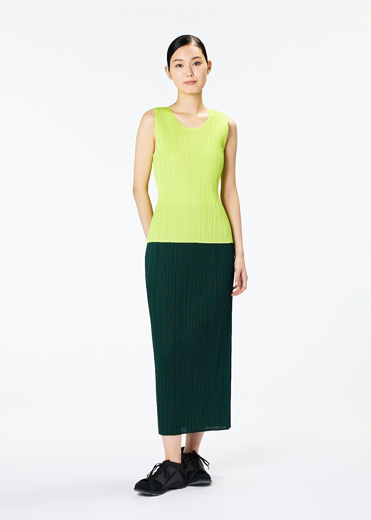 NEW COLORFUL BASICS 3 – isseymiyake.com