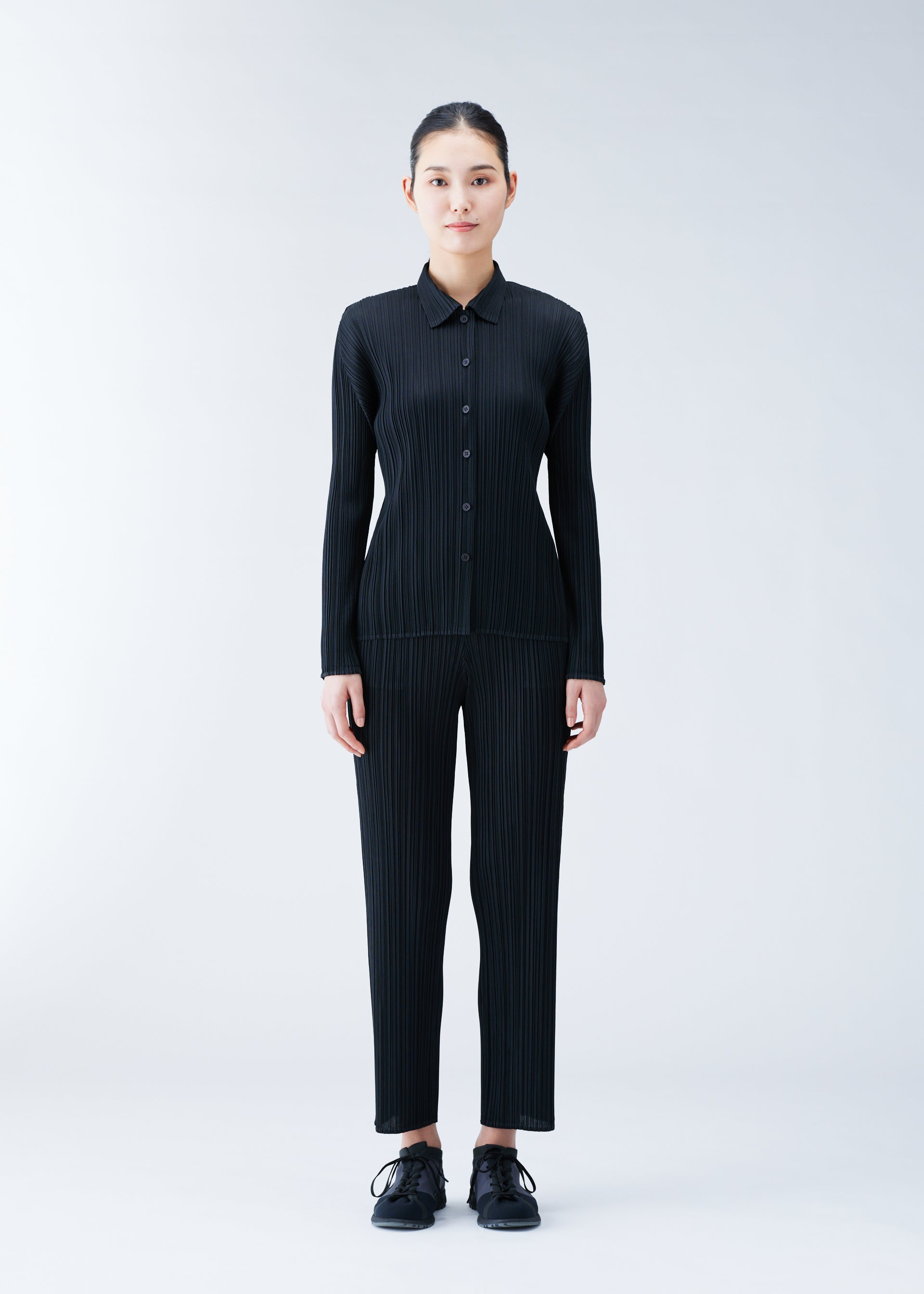 BASICS – isseymiyake.com