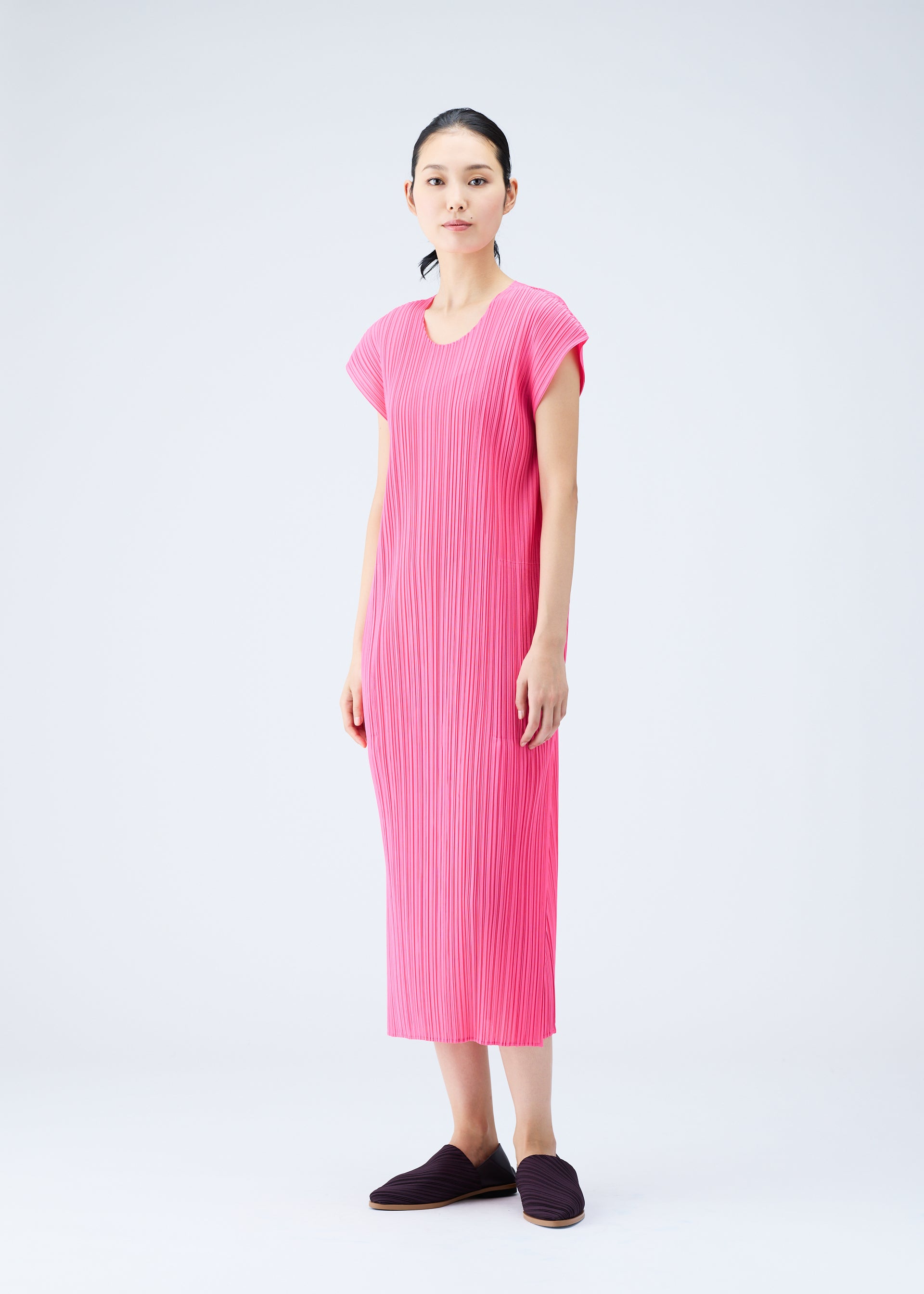 MONTHLY SCARF JULY – isseymiyake.com